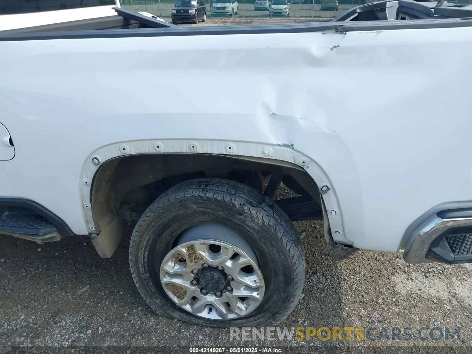 18 Photograph of a damaged car 2GC4YNE70P1730647 CHEVROLET SILVERADO 2500HD 2023