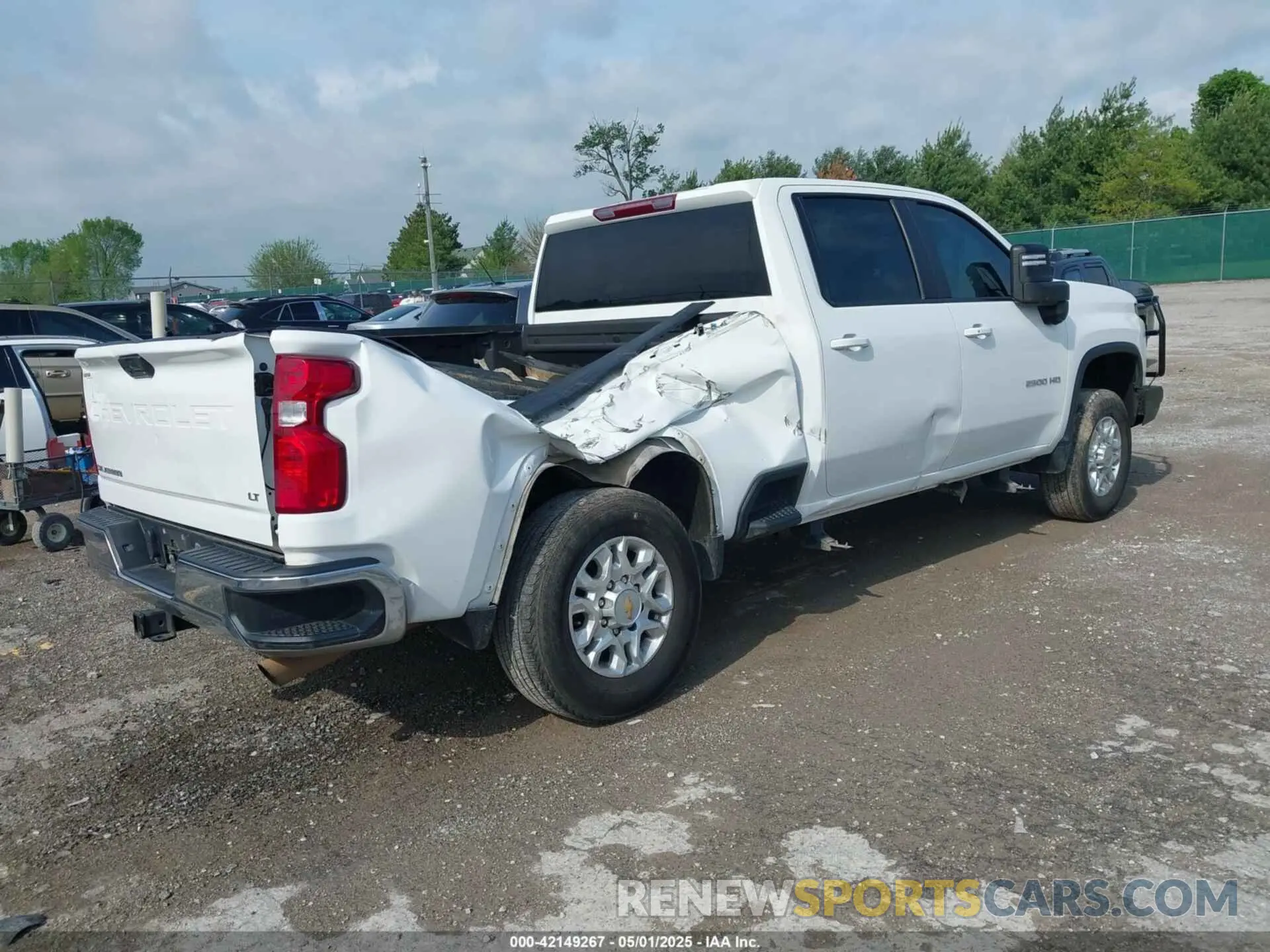 4 Photograph of a damaged car 2GC4YNE70P1730647 CHEVROLET SILVERADO 2500HD 2023