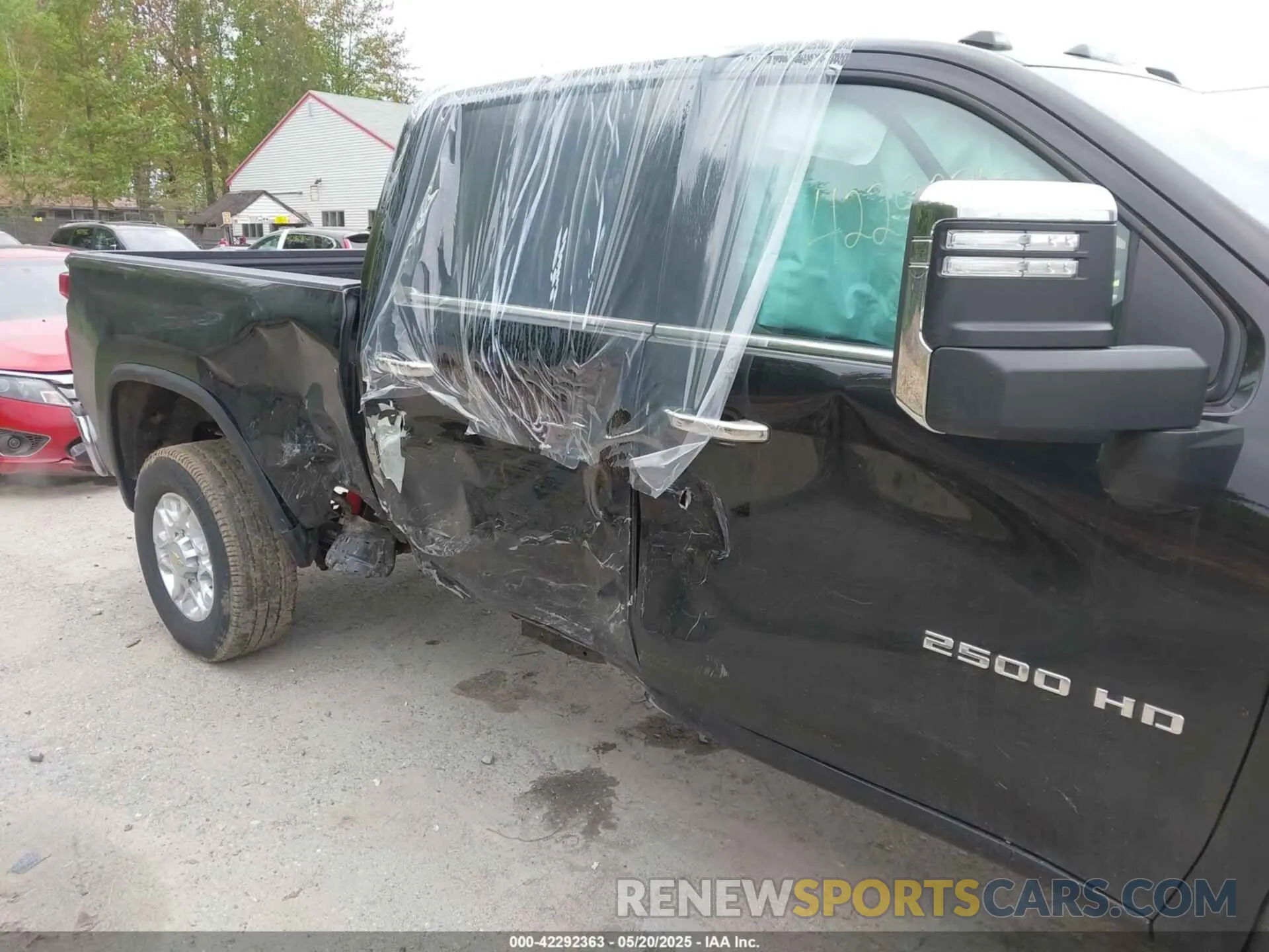 11 Photograph of a damaged car 2GC4YPE78P1728155 CHEVROLET SILVERADO 2500HD 2023