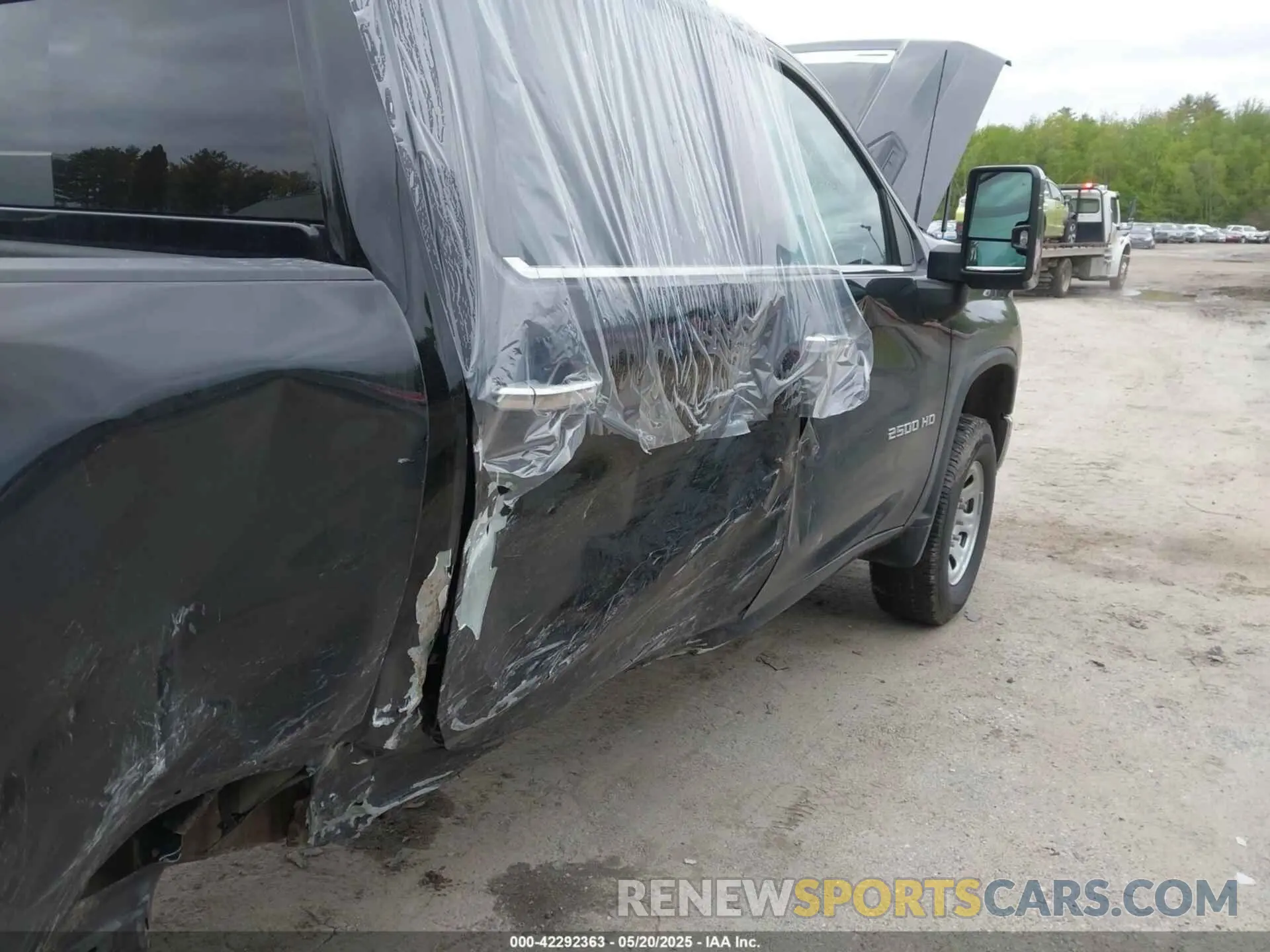13 Photograph of a damaged car 2GC4YPE78P1728155 CHEVROLET SILVERADO 2500HD 2023