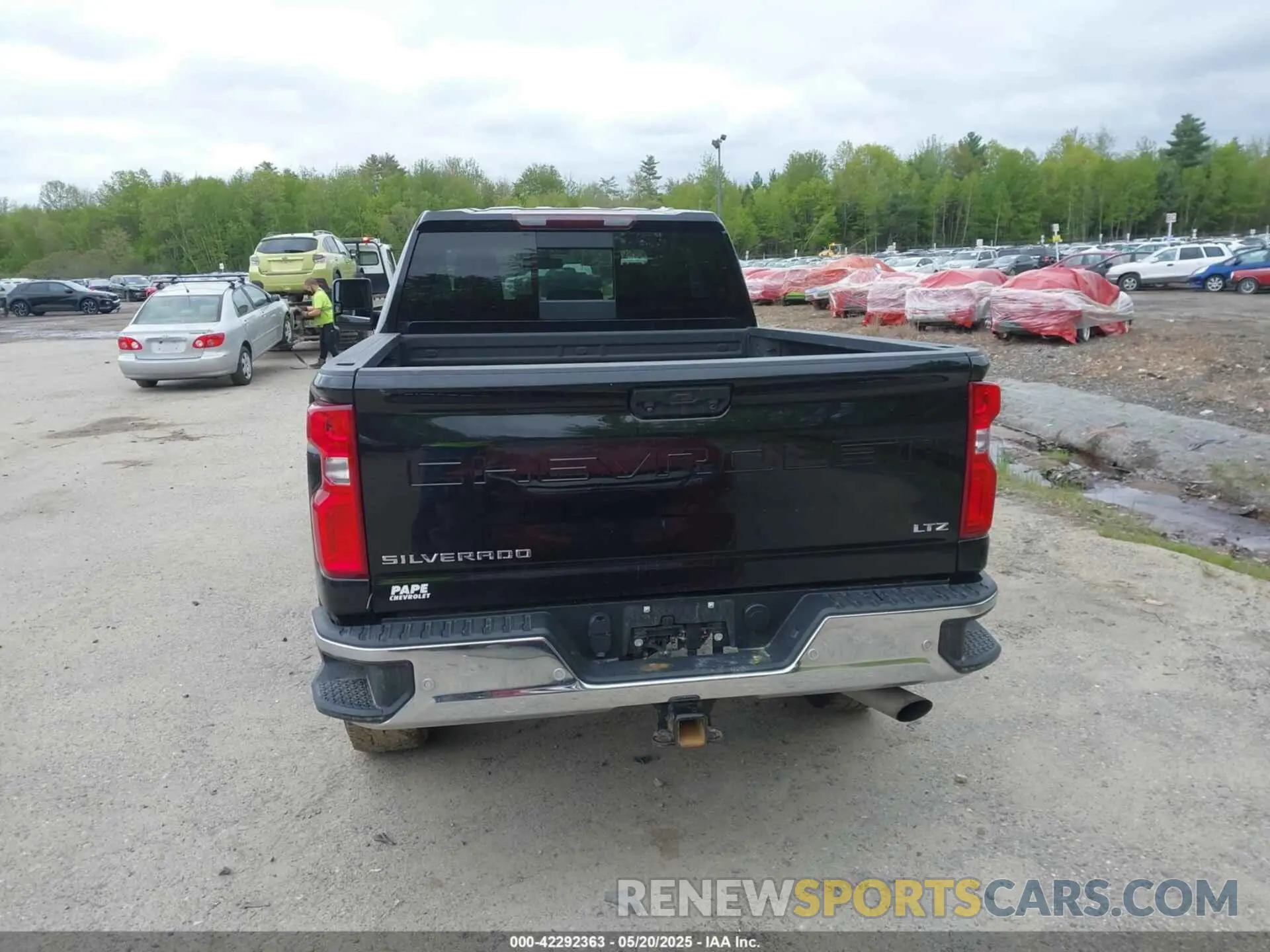 19 Photograph of a damaged car 2GC4YPE78P1728155 CHEVROLET SILVERADO 2500HD 2023