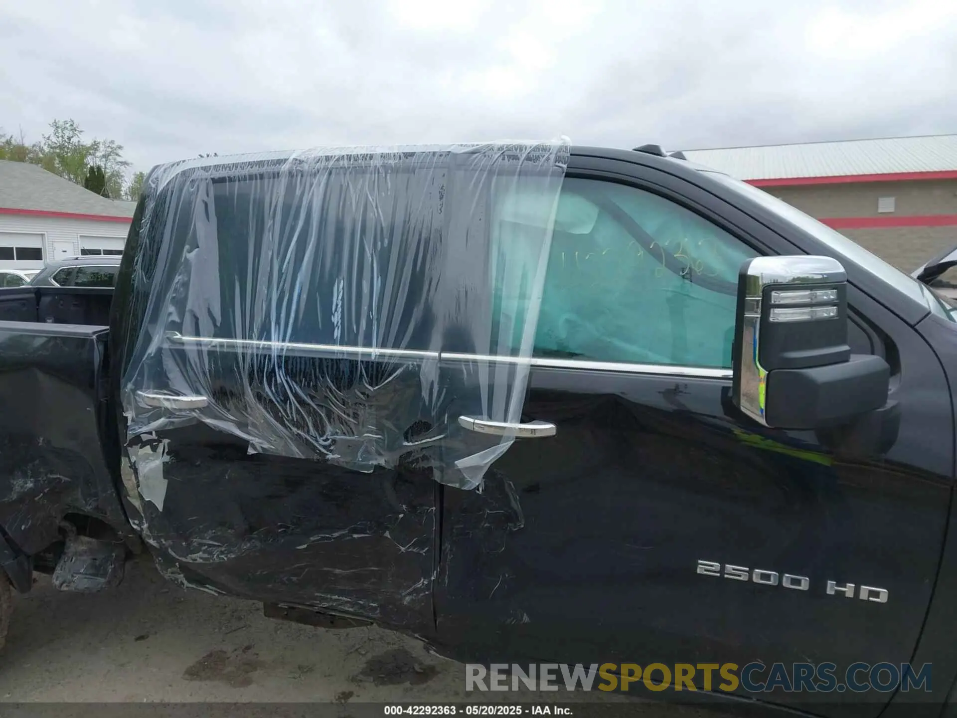 21 Photograph of a damaged car 2GC4YPE78P1728155 CHEVROLET SILVERADO 2500HD 2023