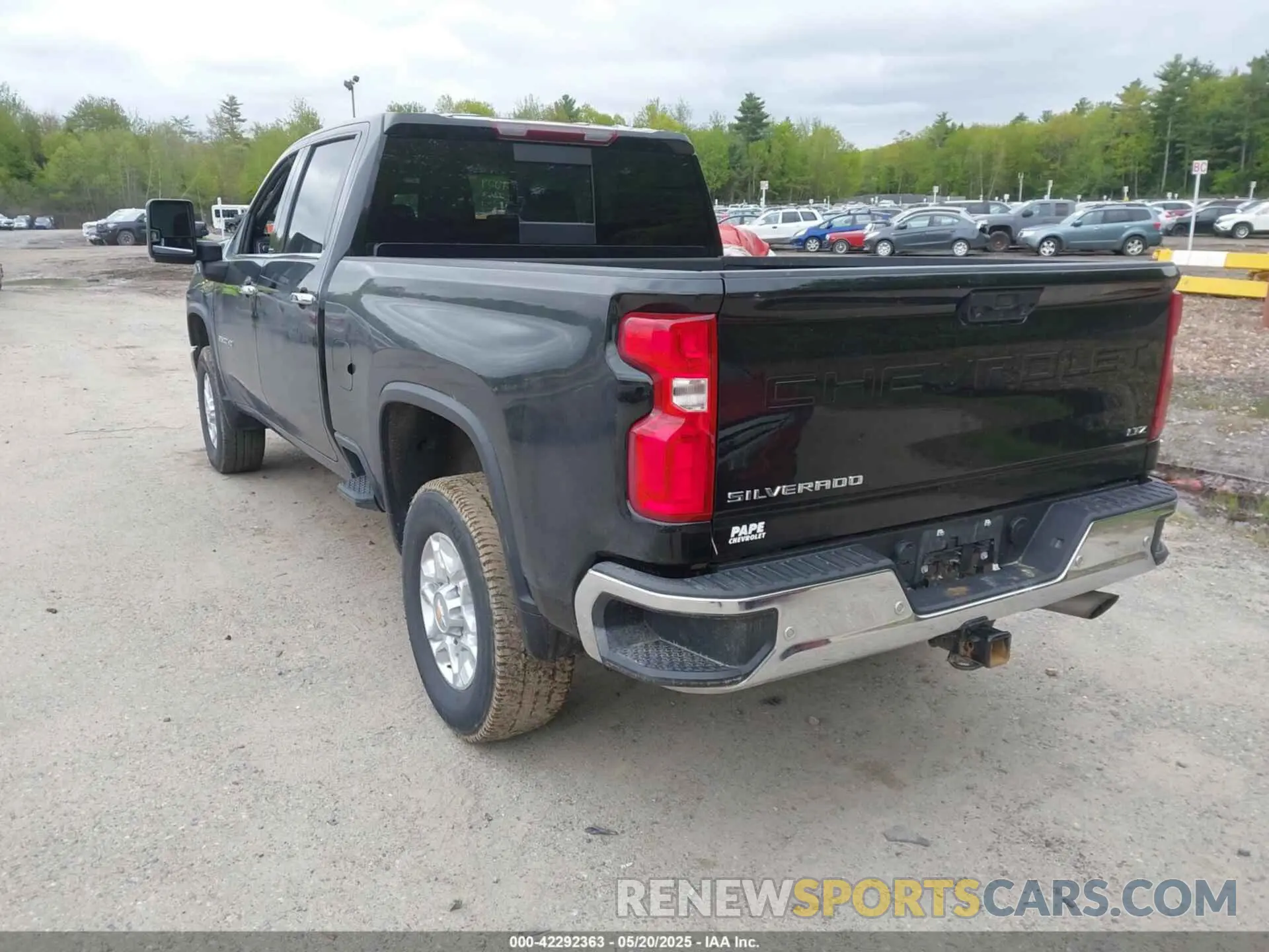 3 Photograph of a damaged car 2GC4YPE78P1728155 CHEVROLET SILVERADO 2500HD 2023