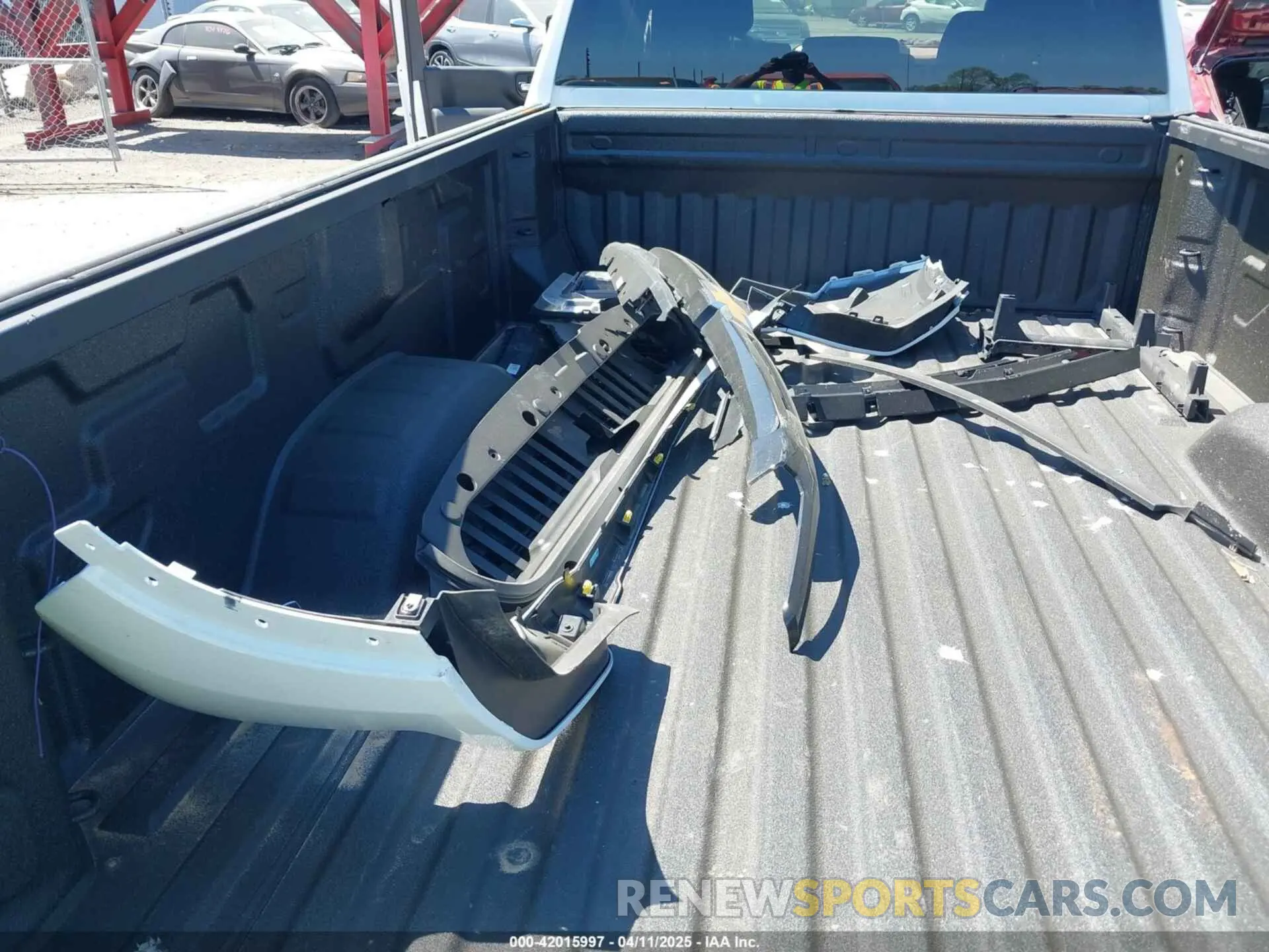 12 Photograph of a damaged car 1GC1YLE78RF457511 CHEVROLET SILVERADO 2500HD 2024
