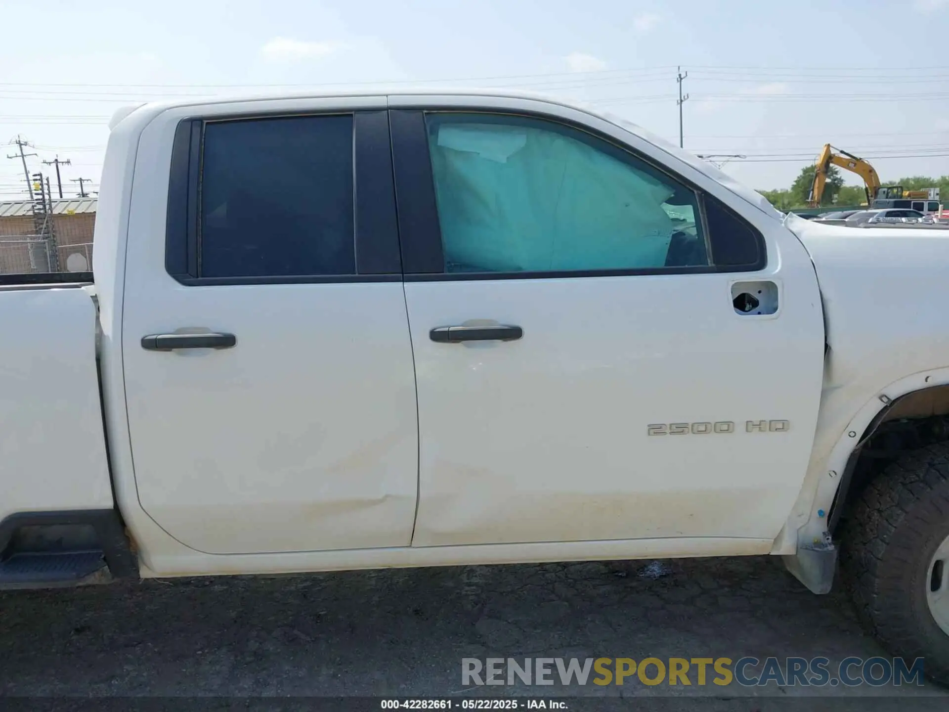 13 Photograph of a damaged car 1GC2YLE7XRF176296 CHEVROLET SILVERADO 2500HD 2024