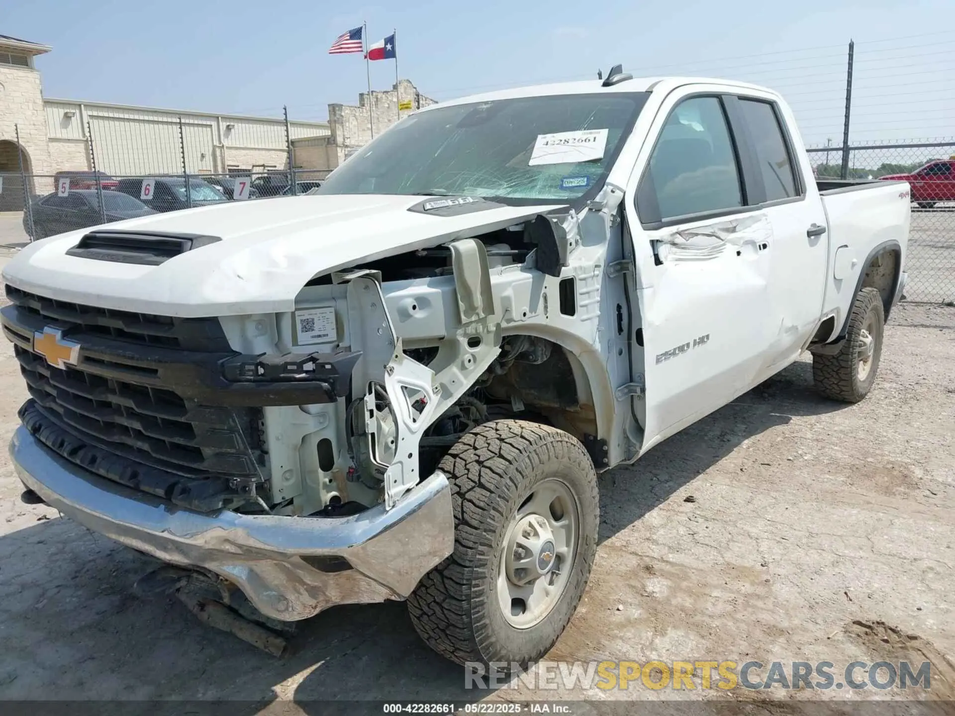 2 Photograph of a damaged car 1GC2YLE7XRF176296 CHEVROLET SILVERADO 2500HD 2024