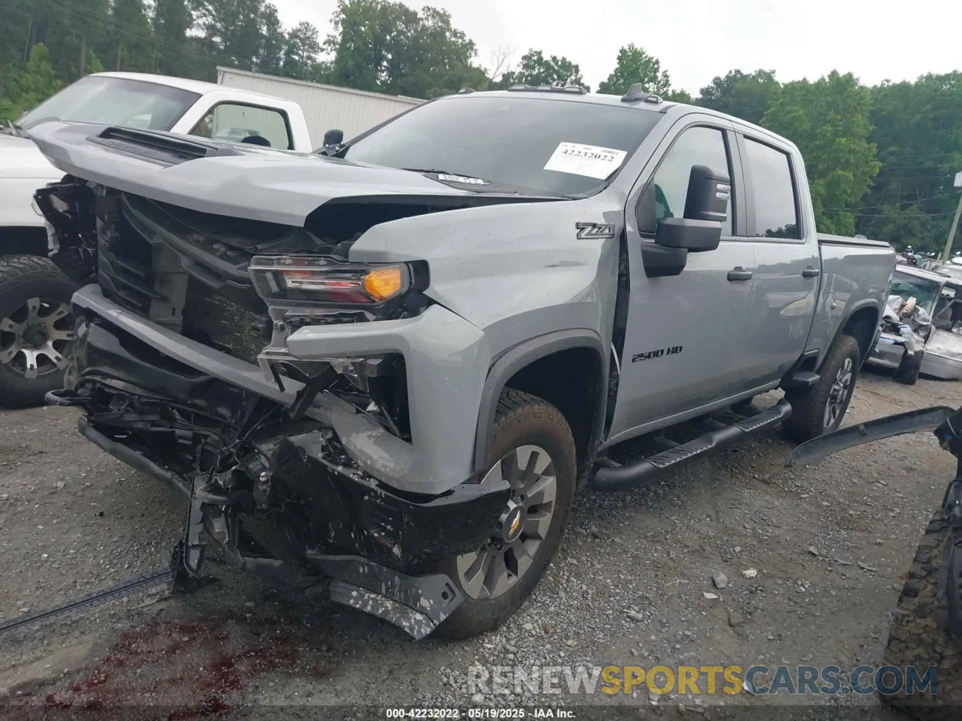 2 Photograph of a damaged car 1GC4YME77RF327318 CHEVROLET SILVERADO 2500HD 2024
