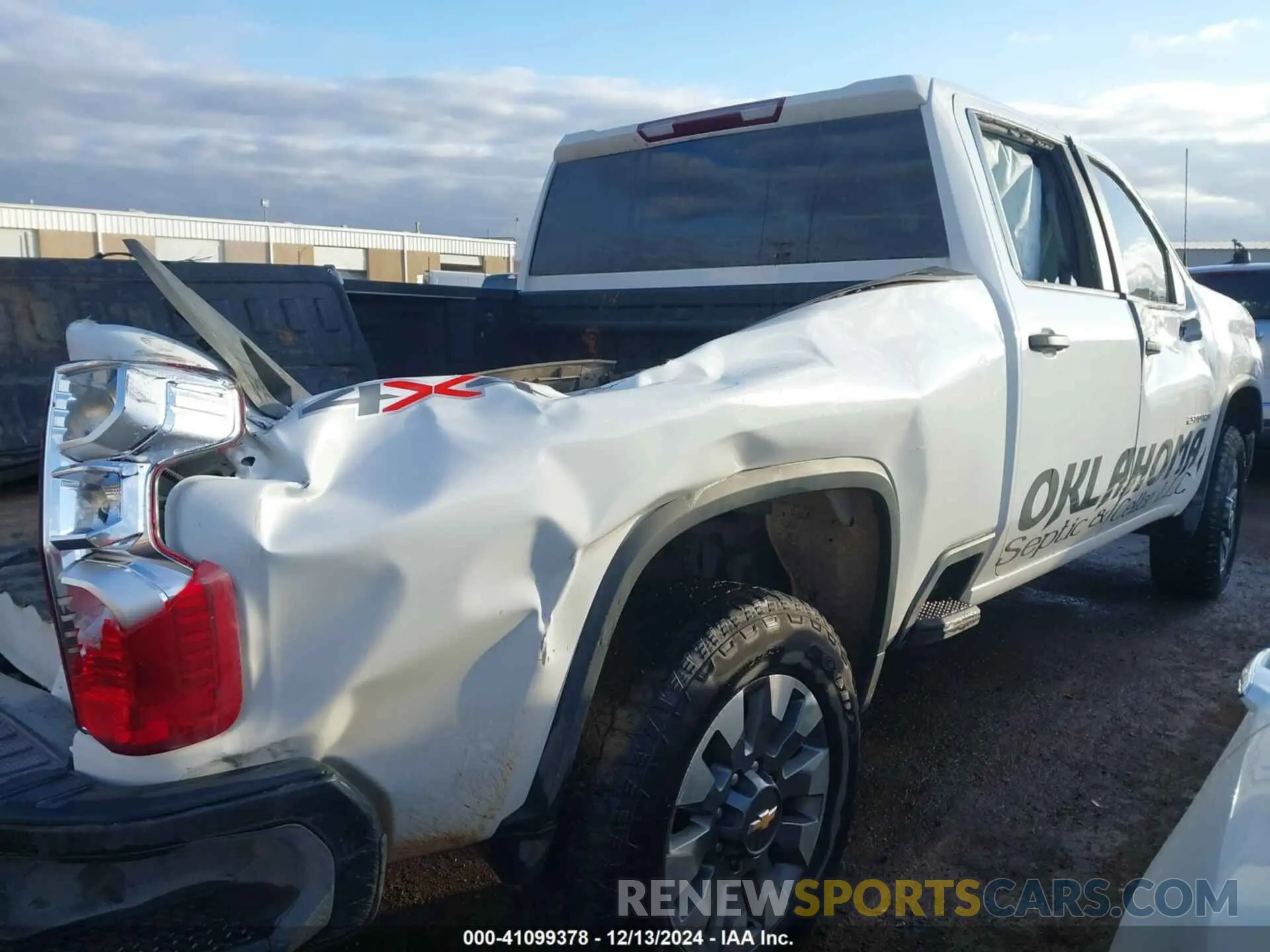 13 Photograph of a damaged car 1GC4YMEY1RF326691 CHEVROLET SILVERADO 2500HD 2024