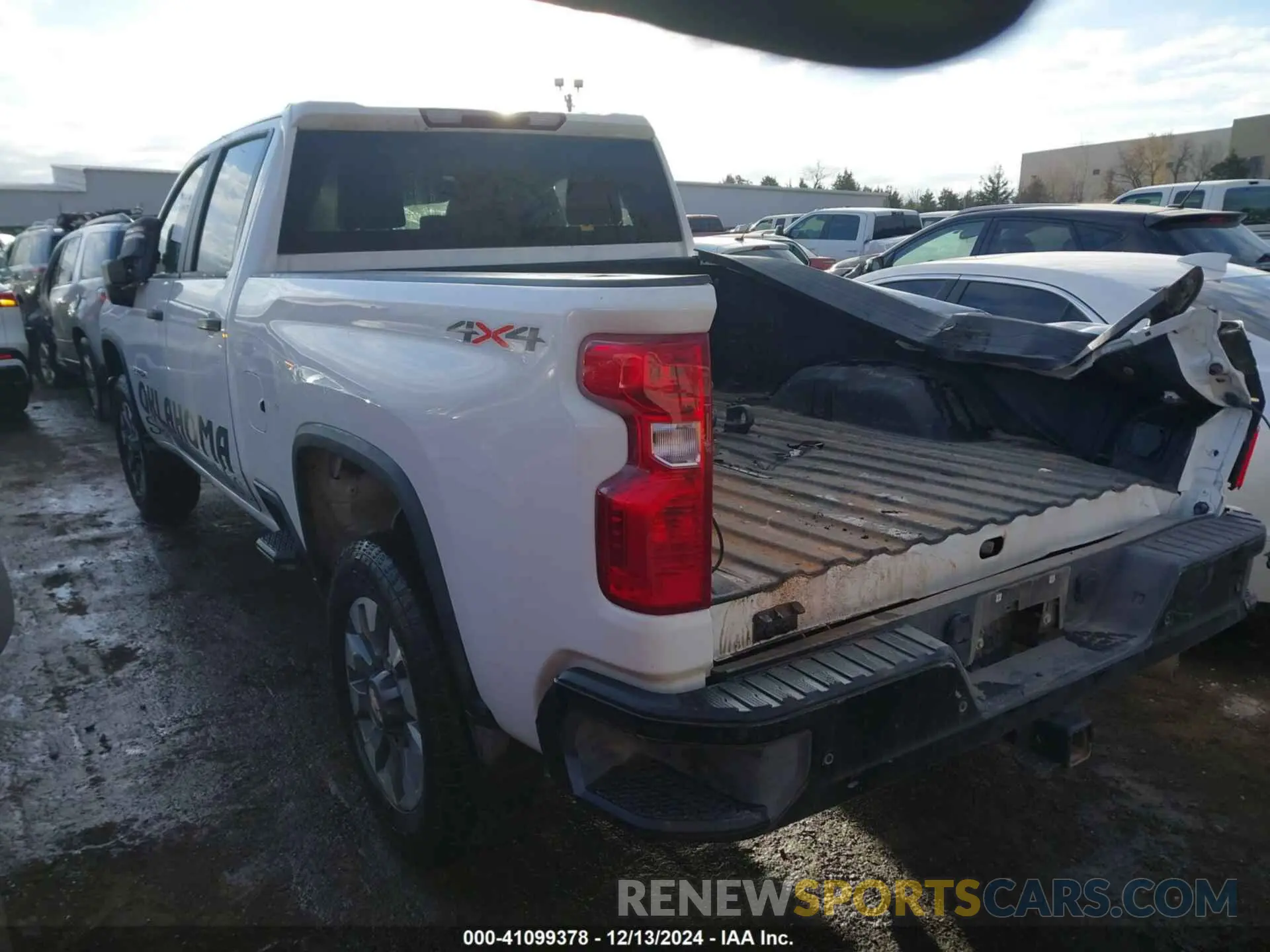3 Photograph of a damaged car 1GC4YMEY1RF326691 CHEVROLET SILVERADO 2500HD 2024