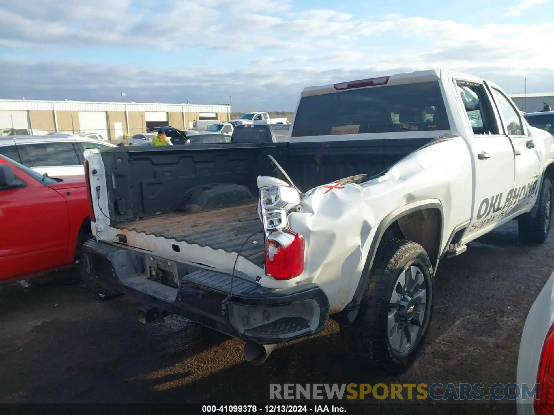4 Photograph of a damaged car 1GC4YMEY1RF326691 CHEVROLET SILVERADO 2500HD 2024
