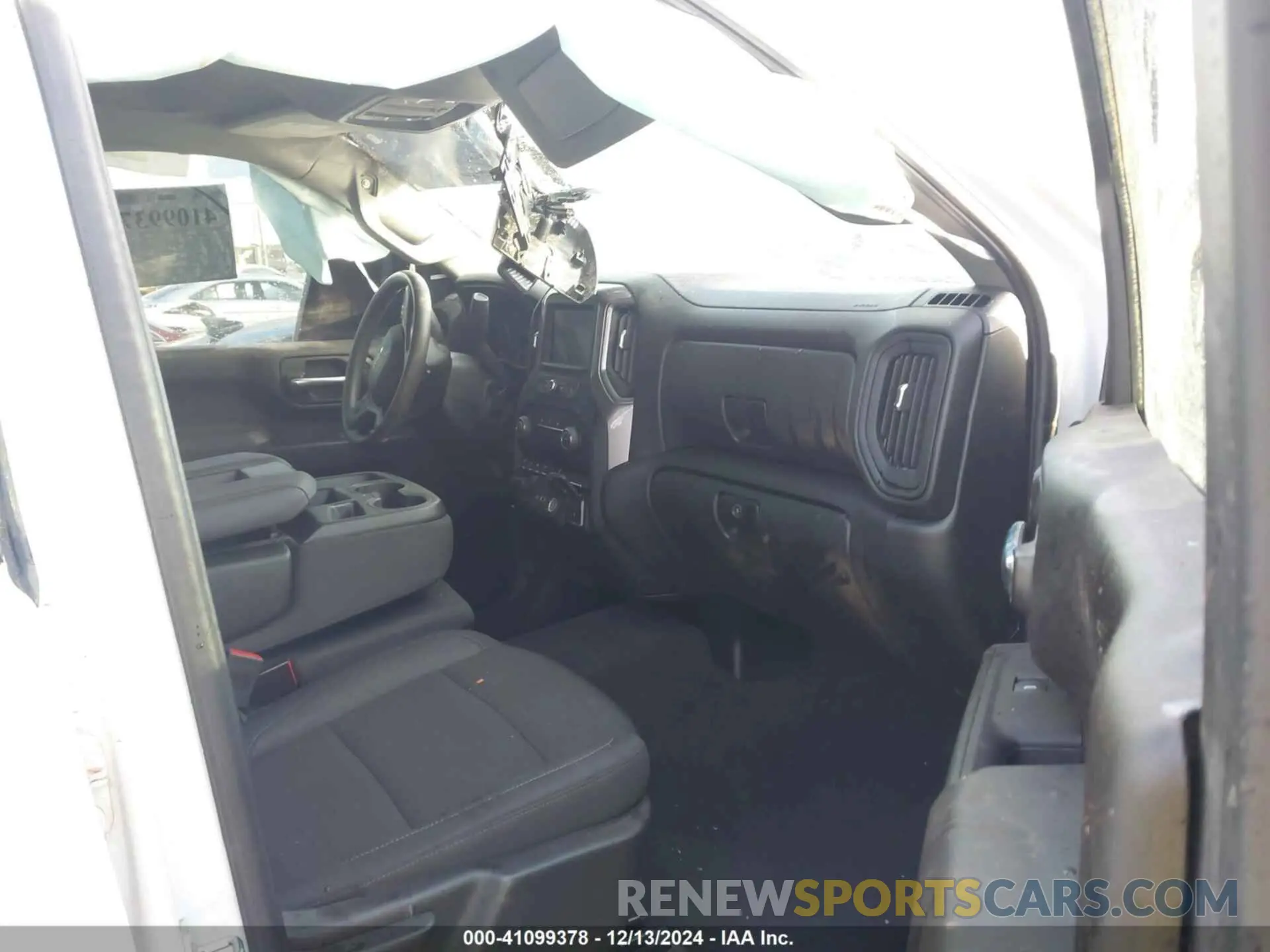 5 Photograph of a damaged car 1GC4YMEY1RF326691 CHEVROLET SILVERADO 2500HD 2024