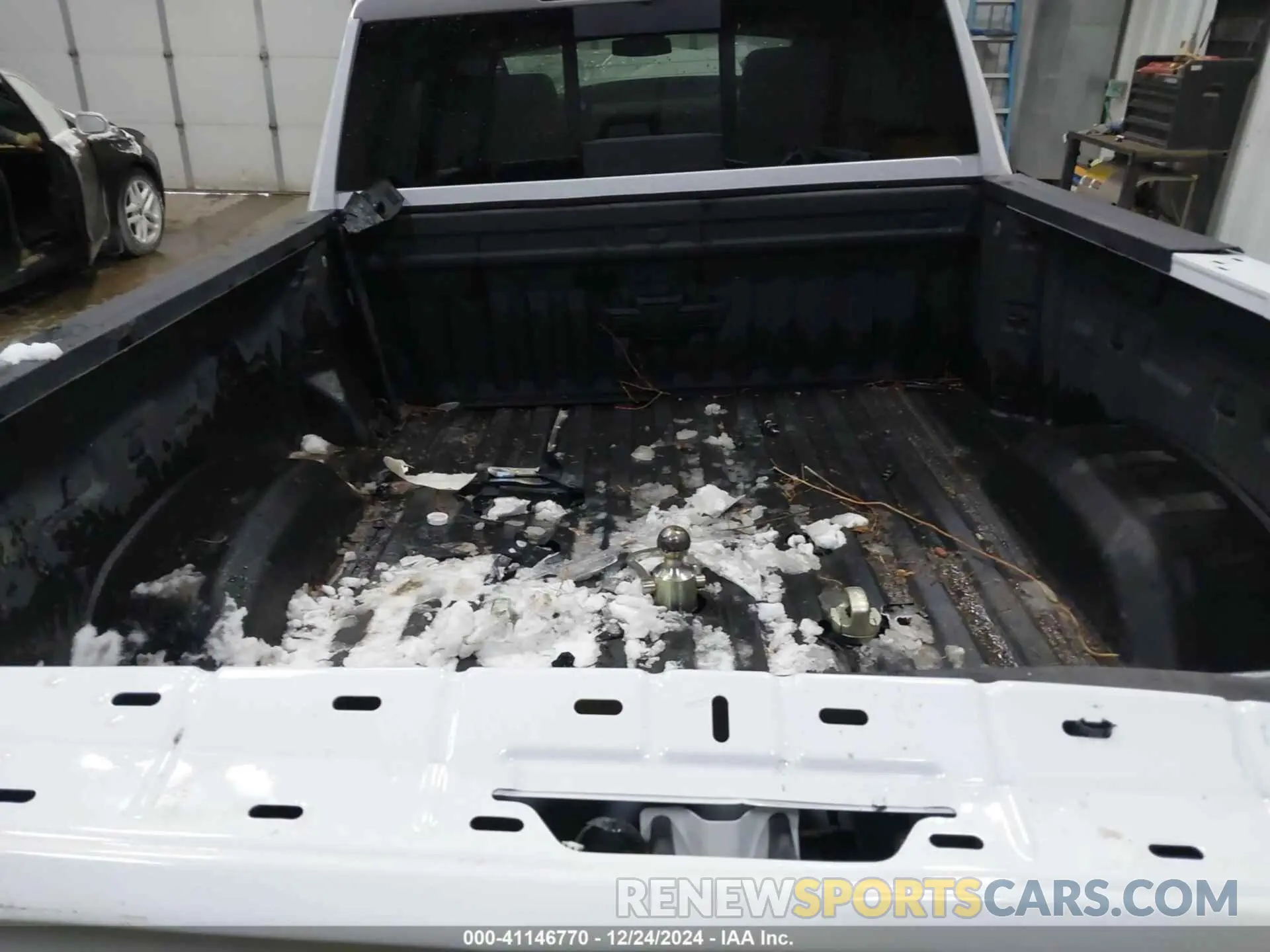 15 Photograph of a damaged car 1GC4YNE72RF203060 CHEVROLET SILVERADO 2500HD 2024