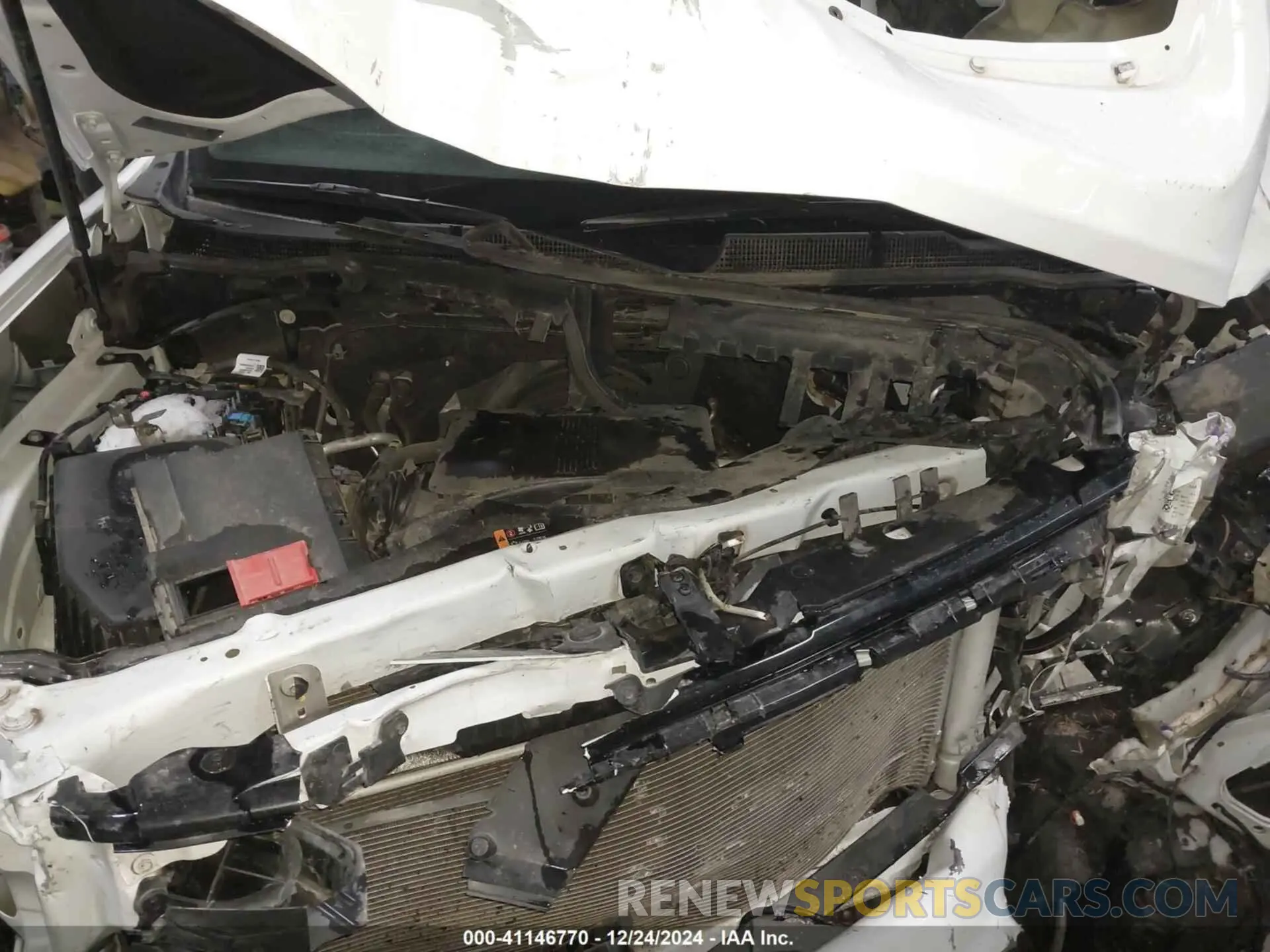 9 Photograph of a damaged car 1GC4YNE72RF203060 CHEVROLET SILVERADO 2500HD 2024