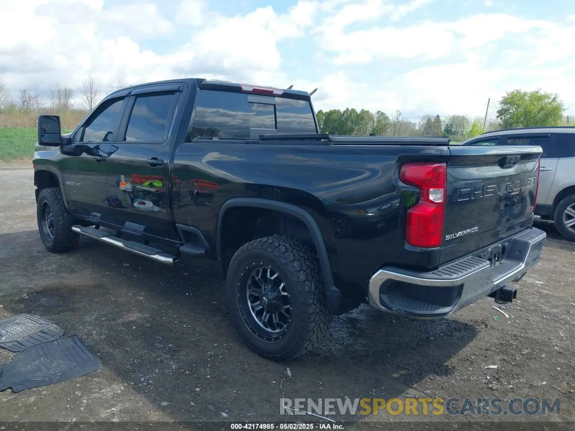 3 Photograph of a damaged car 1GC4YNE77RF126847 CHEVROLET SILVERADO 2500HD 2024