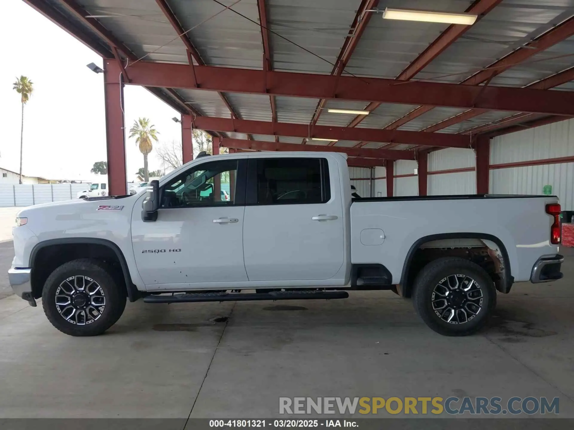 14 Photograph of a damaged car 1GC4YNEY2RF195437 CHEVROLET SILVERADO 2500HD 2024