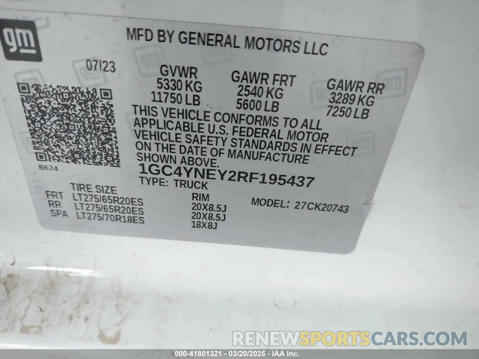 8 Photograph of a damaged car 1GC4YNEY2RF195437 CHEVROLET SILVERADO 2500HD 2024