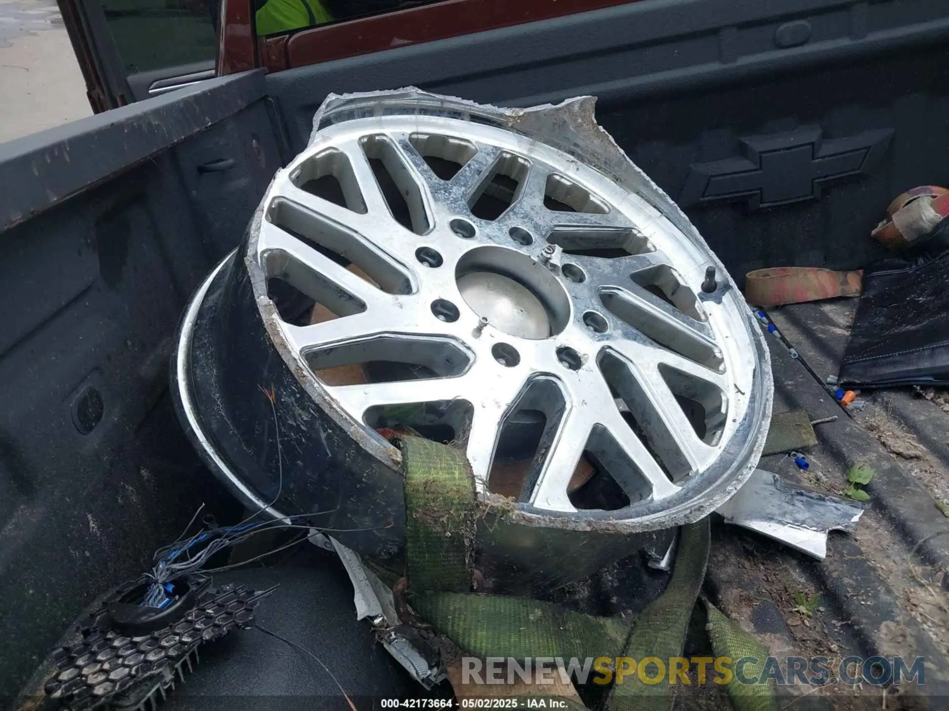 17 Photograph of a damaged car 1GC4YPEY6RF337932 CHEVROLET SILVERADO 2500HD 2024