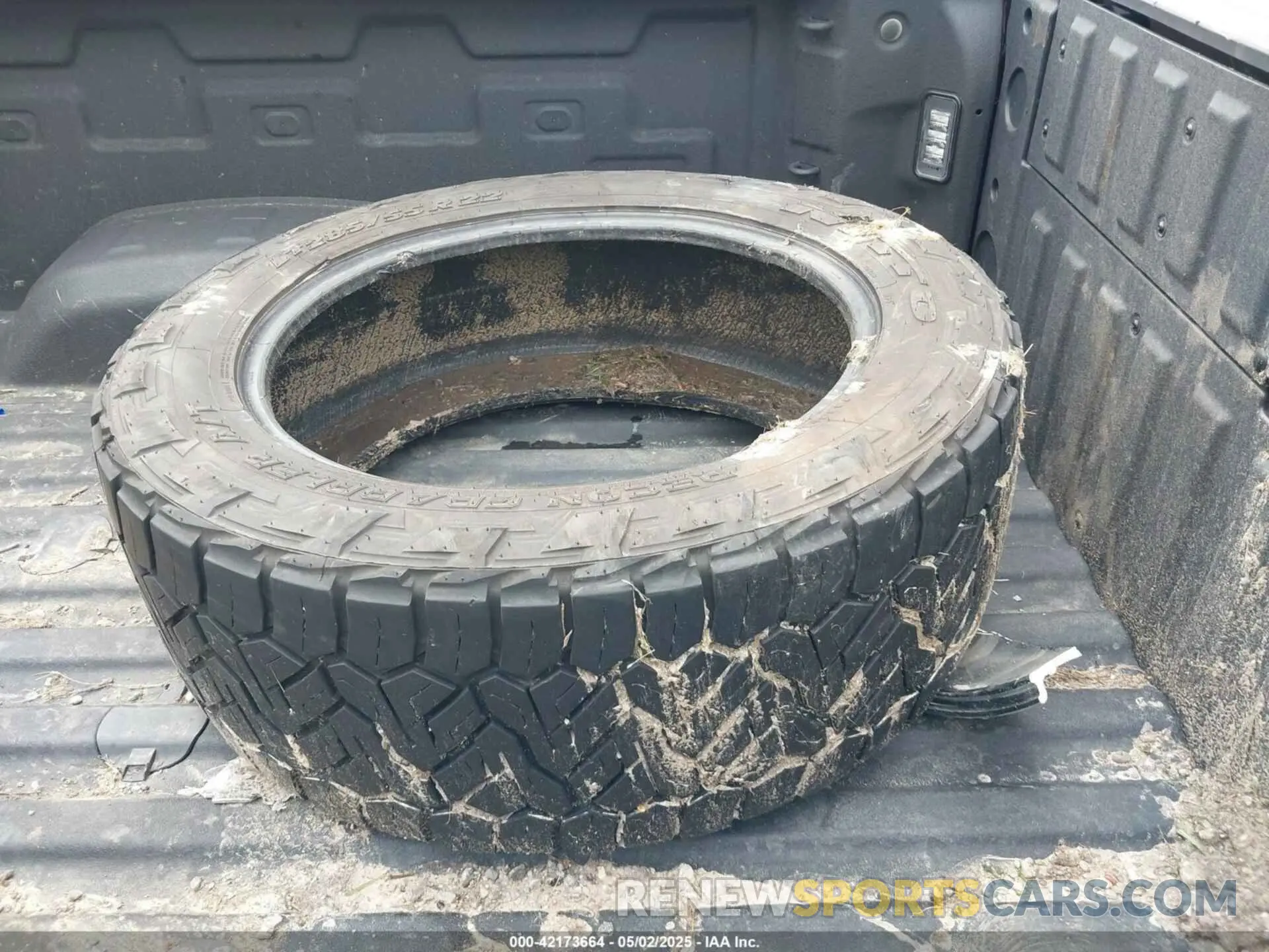 18 Photograph of a damaged car 1GC4YPEY6RF337932 CHEVROLET SILVERADO 2500HD 2024