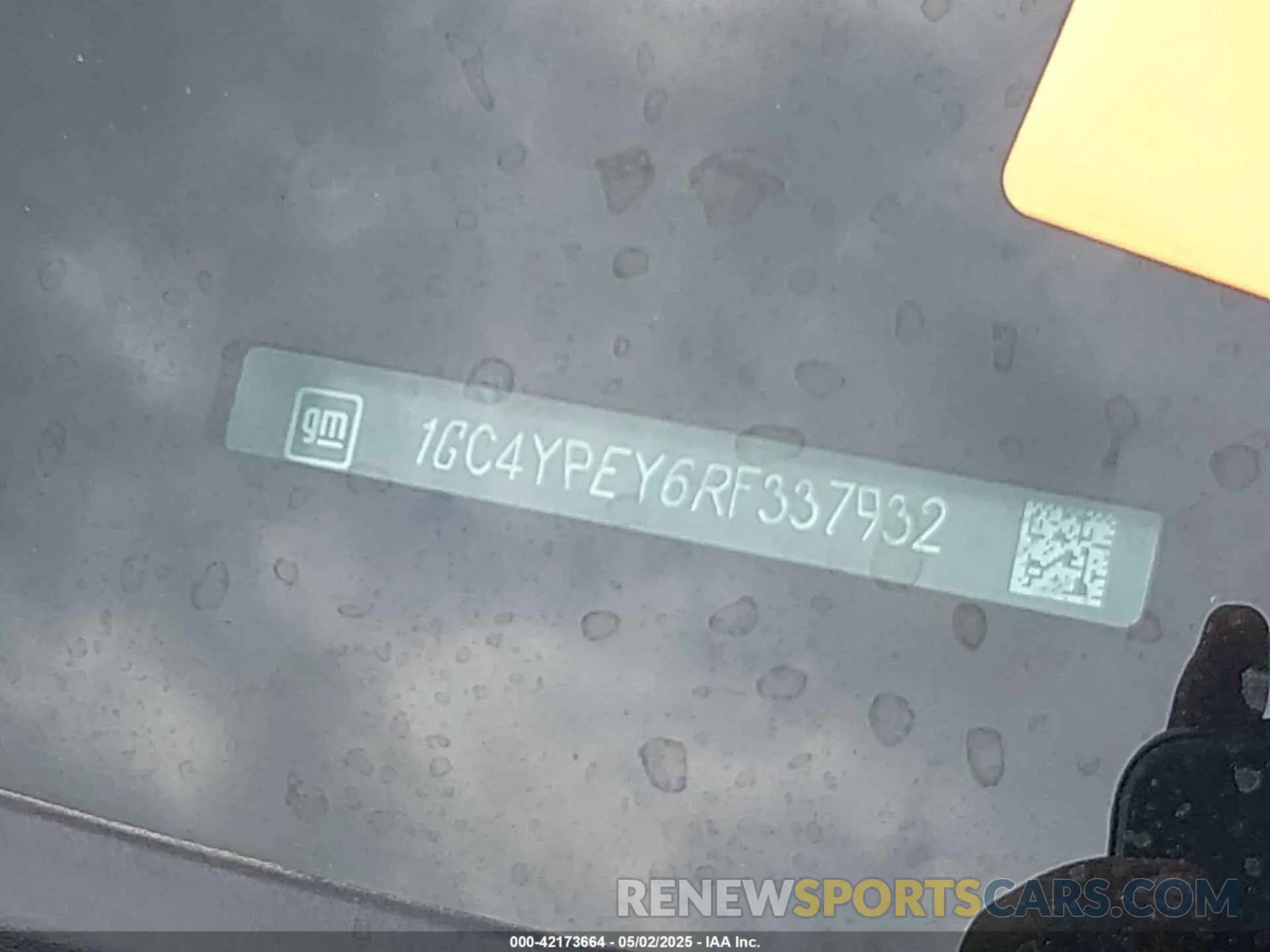 19 Photograph of a damaged car 1GC4YPEY6RF337932 CHEVROLET SILVERADO 2500HD 2024