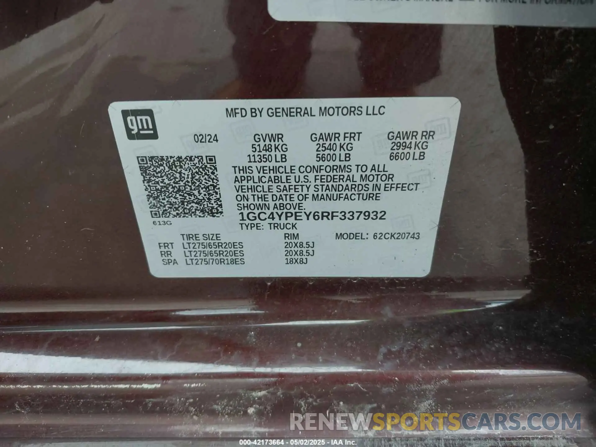 8 Photograph of a damaged car 1GC4YPEY6RF337932 CHEVROLET SILVERADO 2500HD 2024