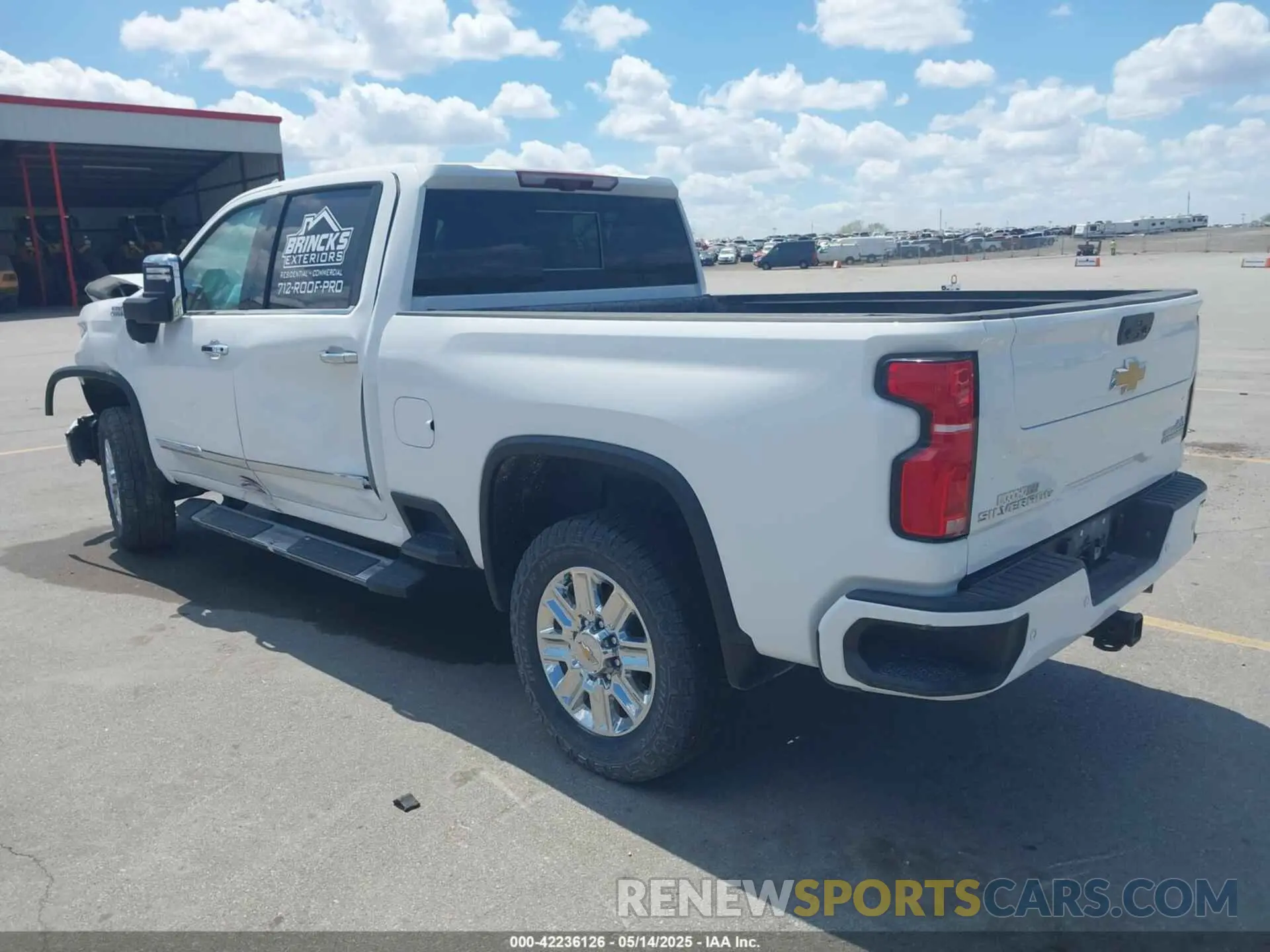 3 Photograph of a damaged car 1GC4YREY9RF146114 CHEVROLET SILVERADO 2500HD 2024