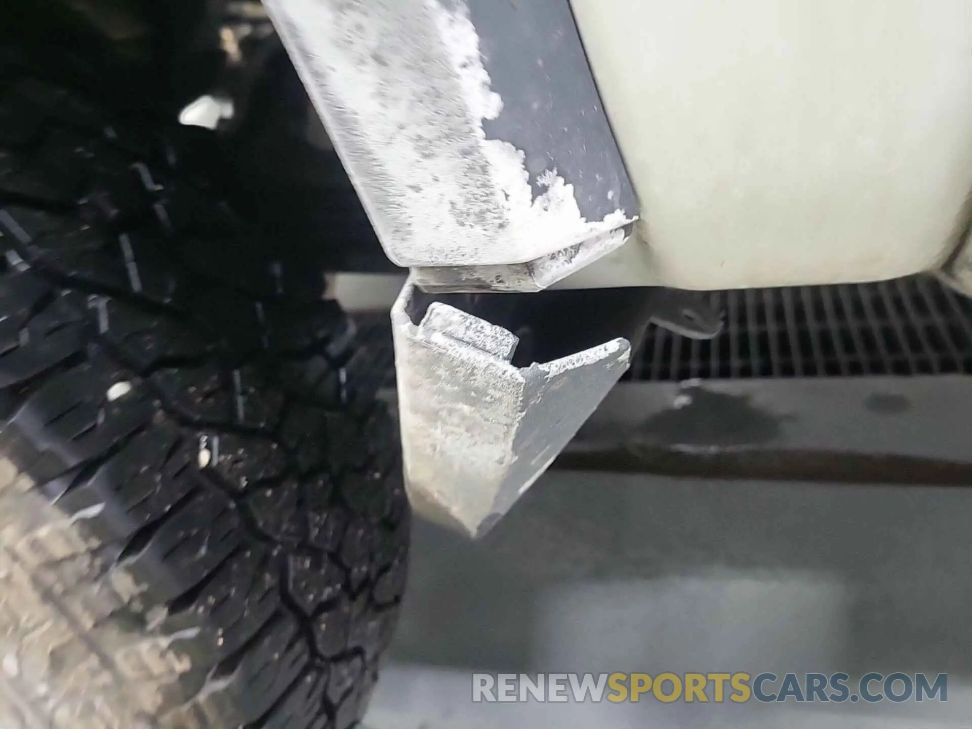13 Photograph of a damaged car 2GC1YLE70R1152348 CHEVROLET SILVERADO 2500HD 2024