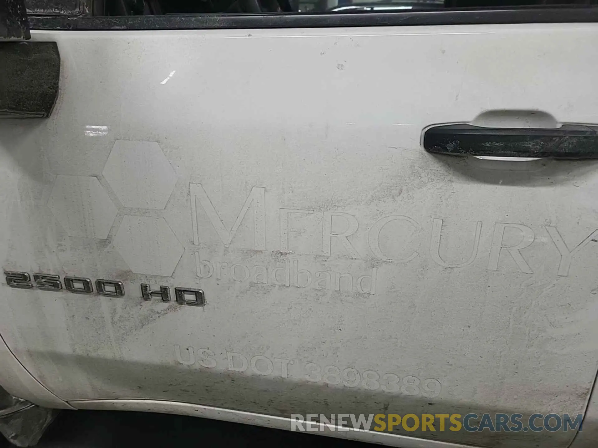 15 Photograph of a damaged car 2GC1YLE70R1152348 CHEVROLET SILVERADO 2500HD 2024