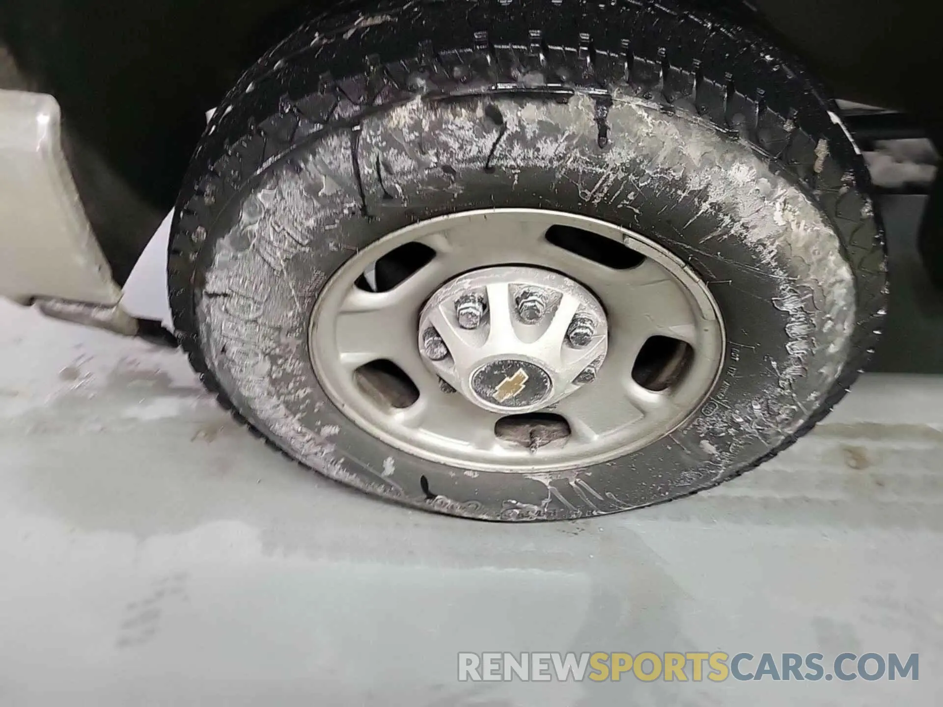 5 Photograph of a damaged car 2GC1YLE70R1152348 CHEVROLET SILVERADO 2500HD 2024