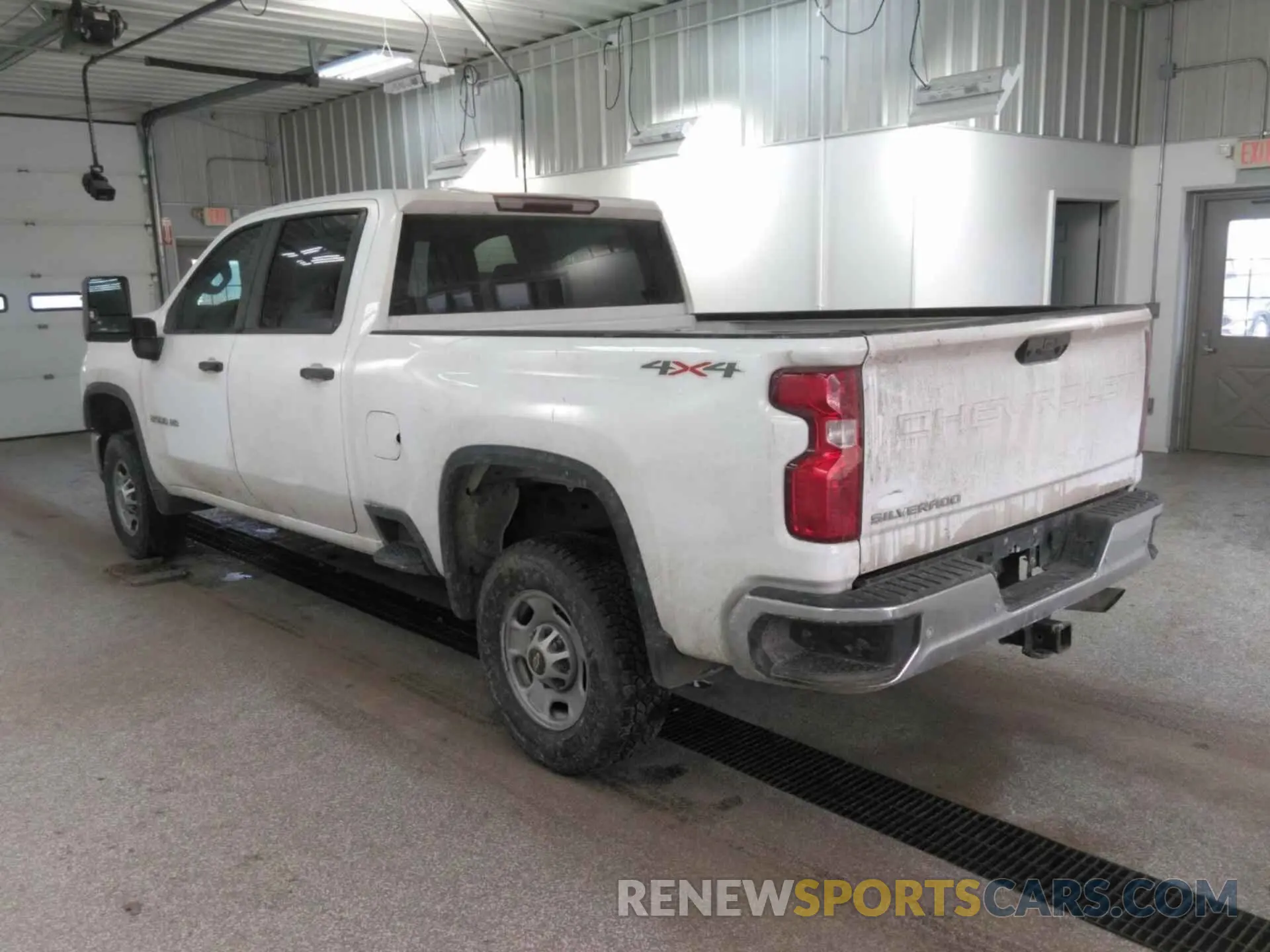 7 Photograph of a damaged car 2GC1YLE70R1152348 CHEVROLET SILVERADO 2500HD 2024