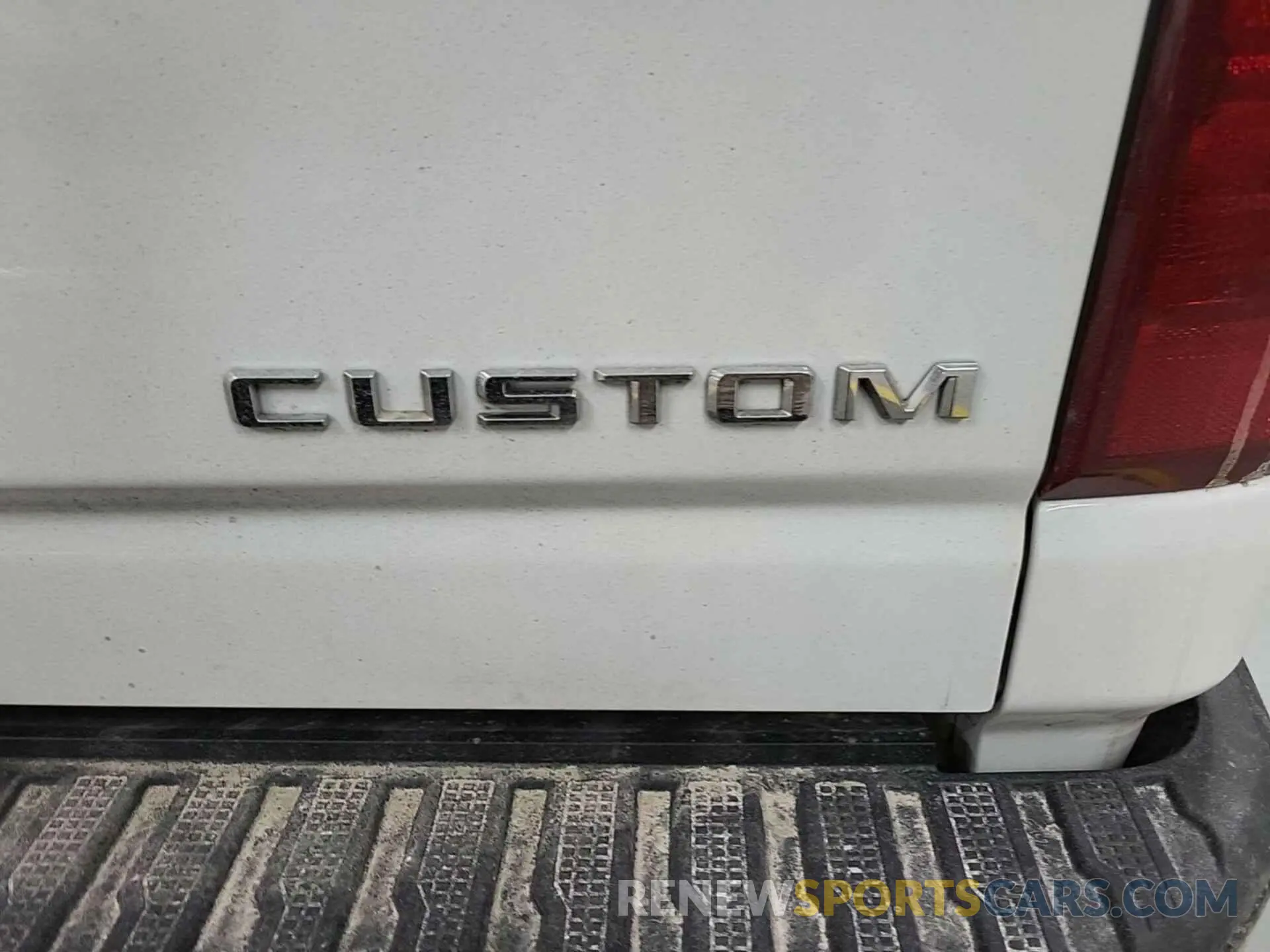 2 Photograph of a damaged car 2GC1YME74R1179283 CHEVROLET SILVERADO 2500HD 2024