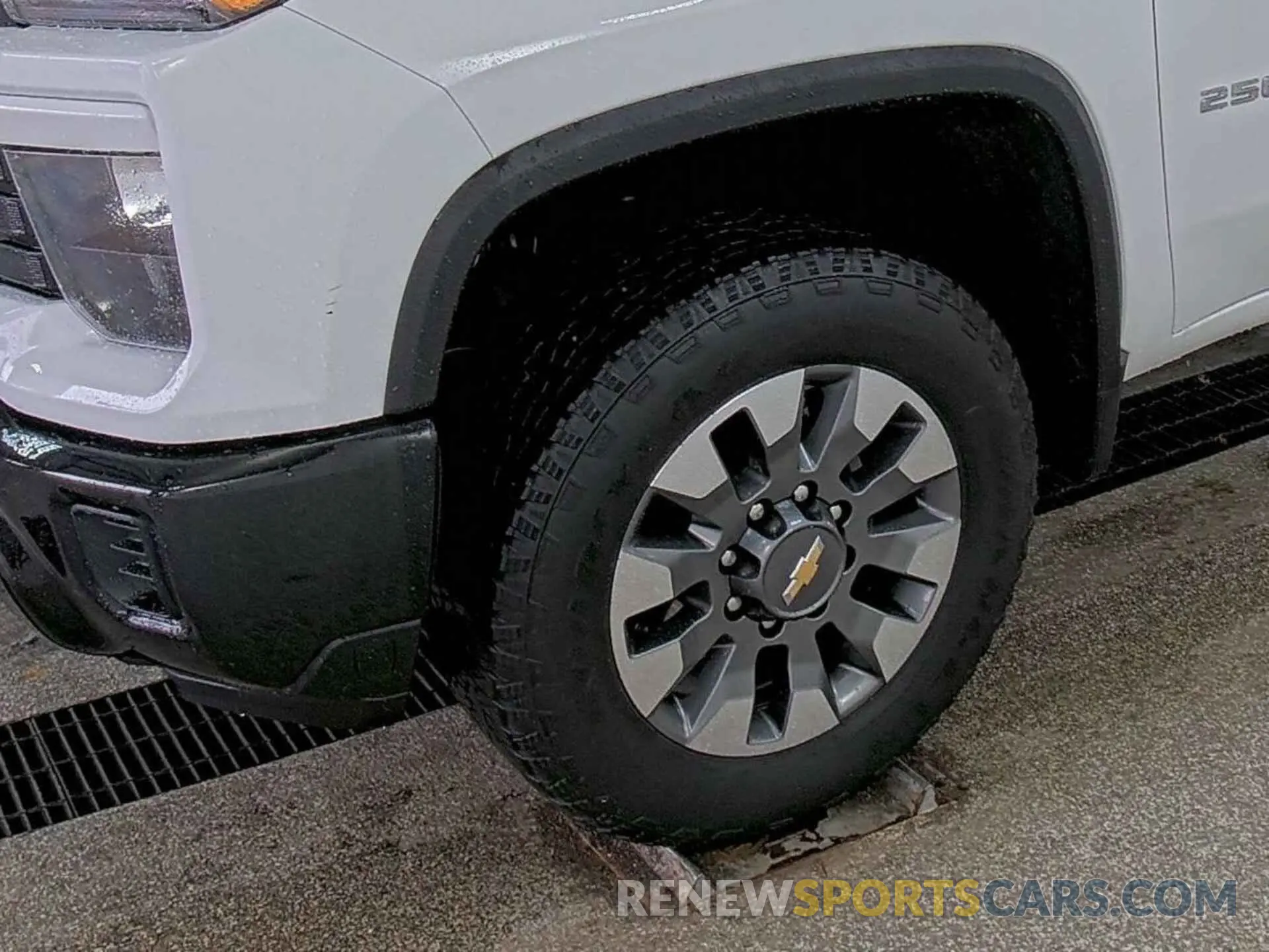 23 Photograph of a damaged car 2GC1YME74R1179283 CHEVROLET SILVERADO 2500HD 2024