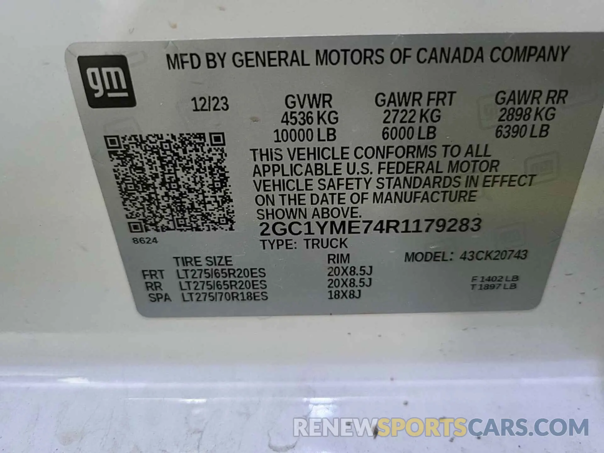 4 Photograph of a damaged car 2GC1YME74R1179283 CHEVROLET SILVERADO 2500HD 2024