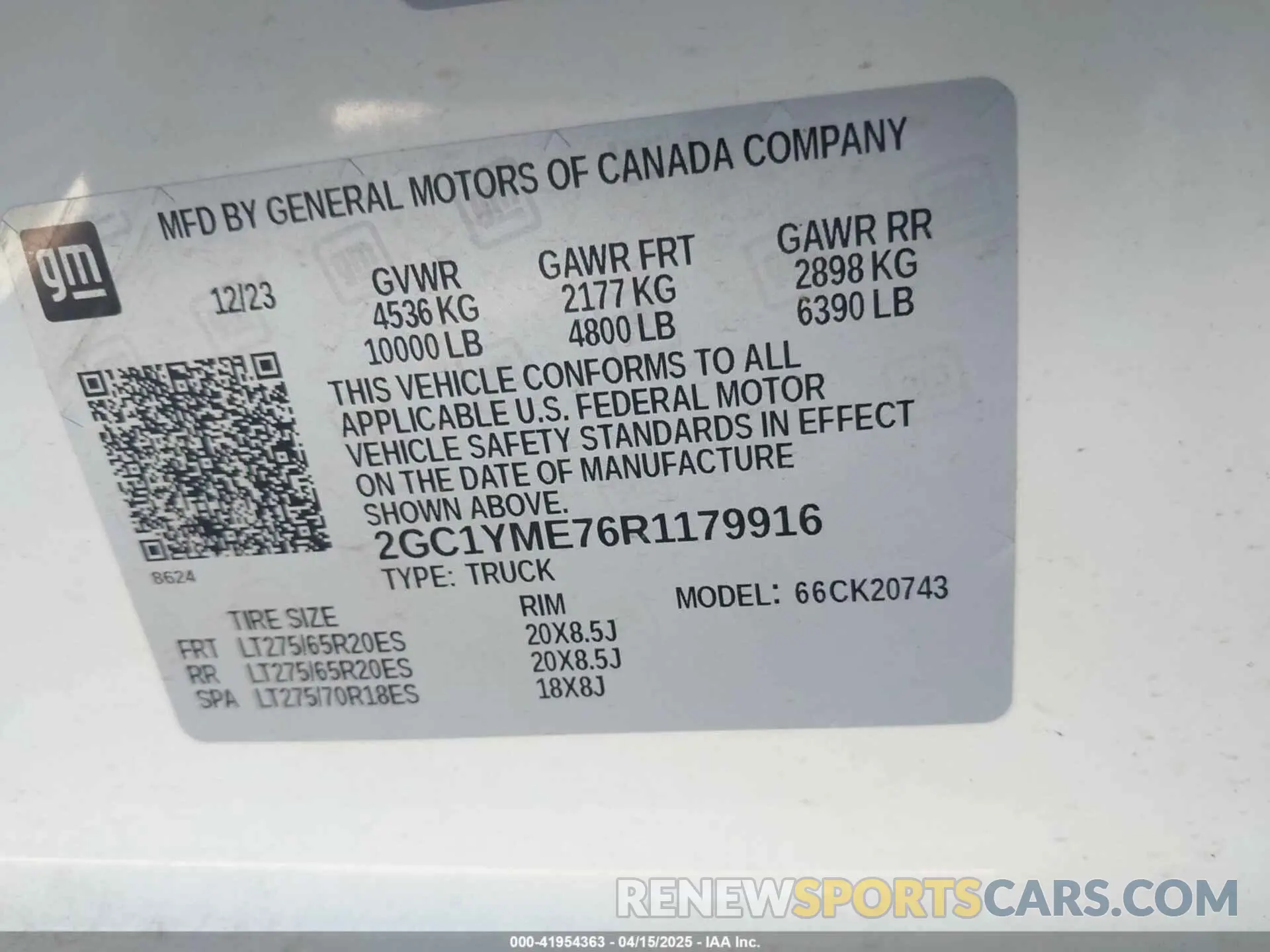 9 Photograph of a damaged car 2GC1YME76R1179916 CHEVROLET SILVERADO 2500HD 2024