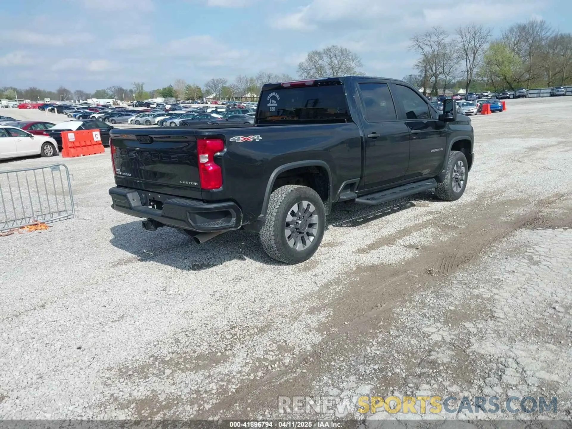 4 Photograph of a damaged car 2GC4YME70R1202801 CHEVROLET SILVERADO 2500HD 2024