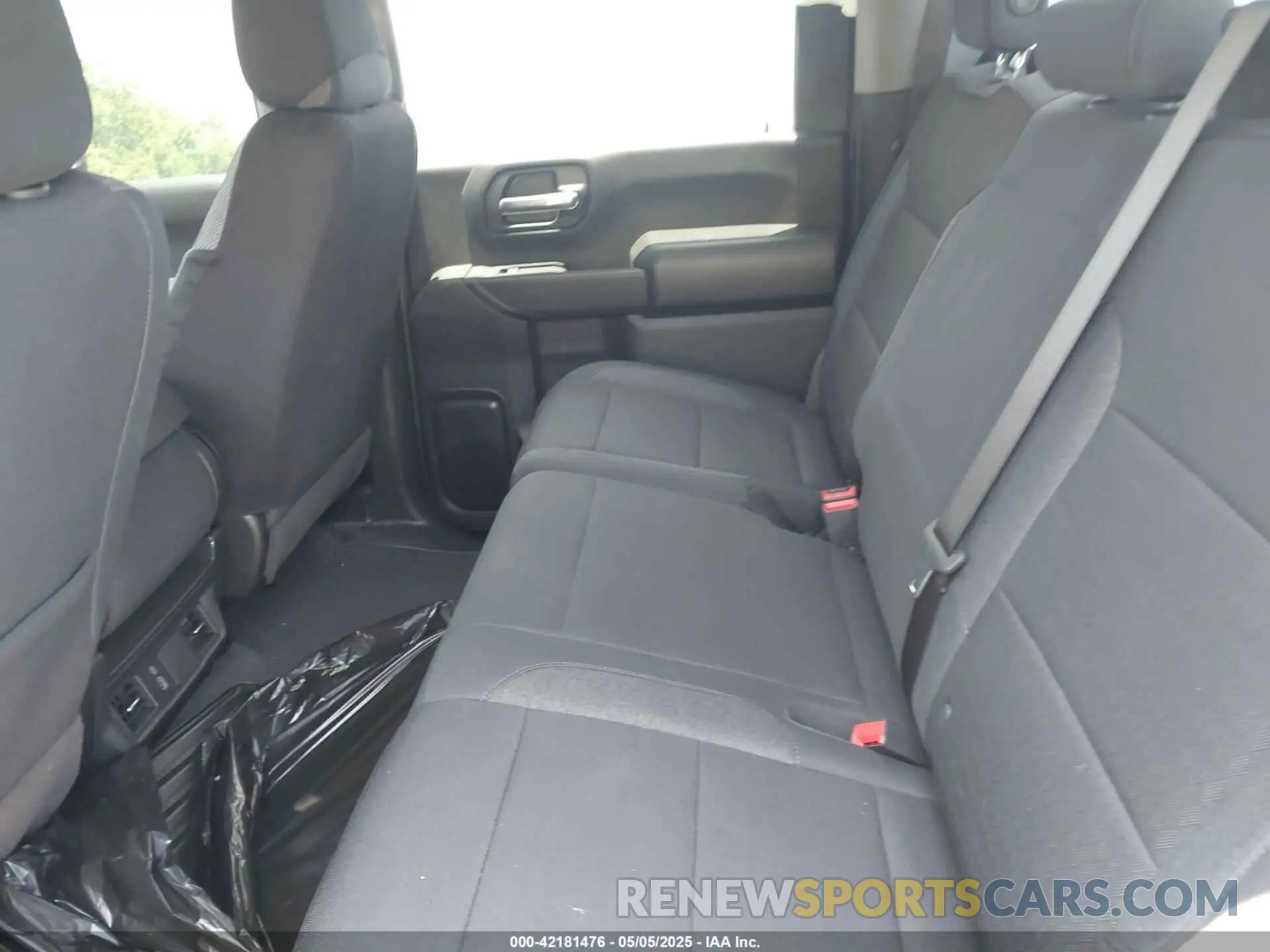 7 Photograph of a damaged car 2GC4YME73R1223318 CHEVROLET SILVERADO 2500HD 2024