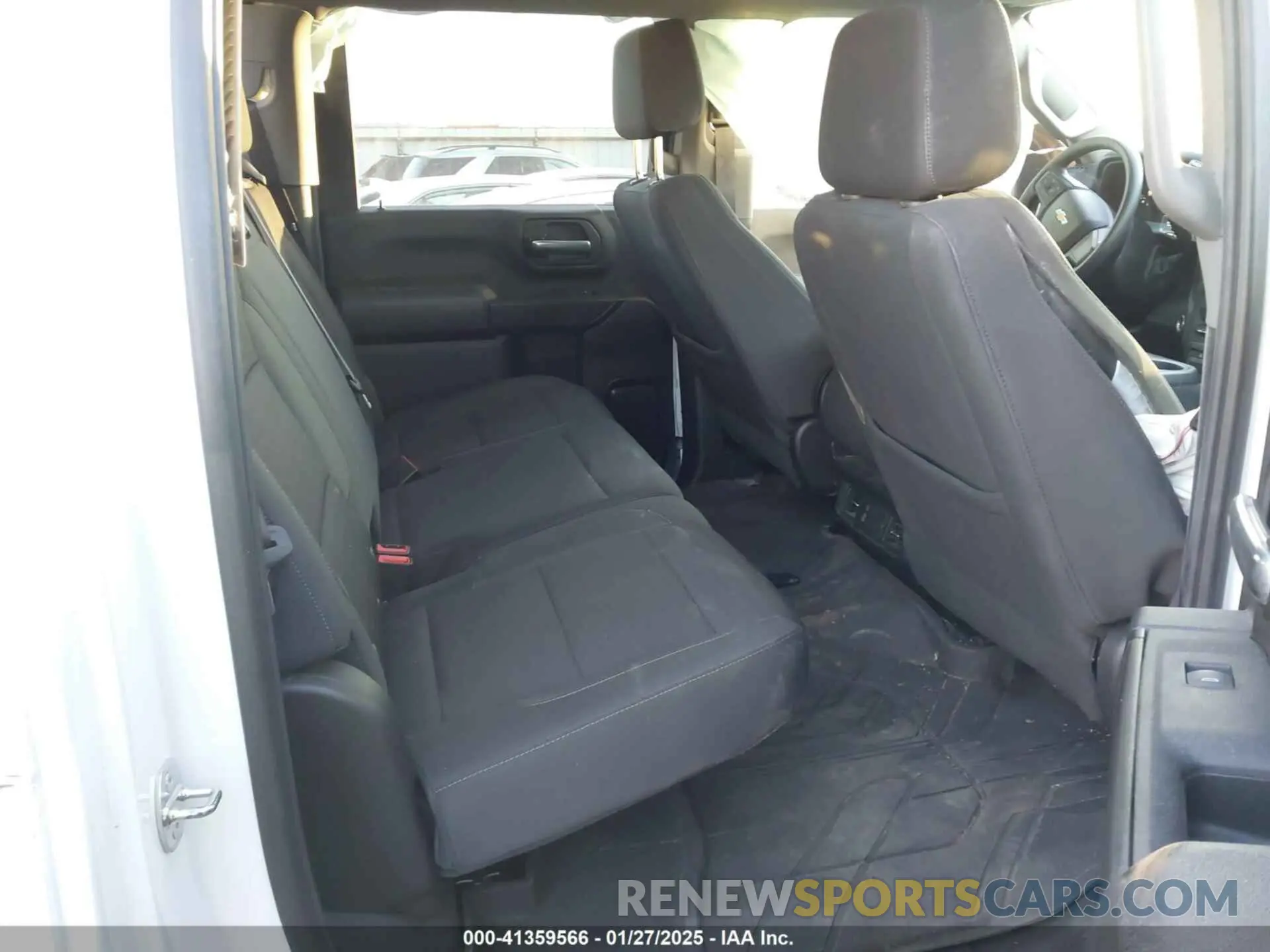 7 Photograph of a damaged car 2GC4YME7XR1115147 CHEVROLET SILVERADO 2500HD 2024