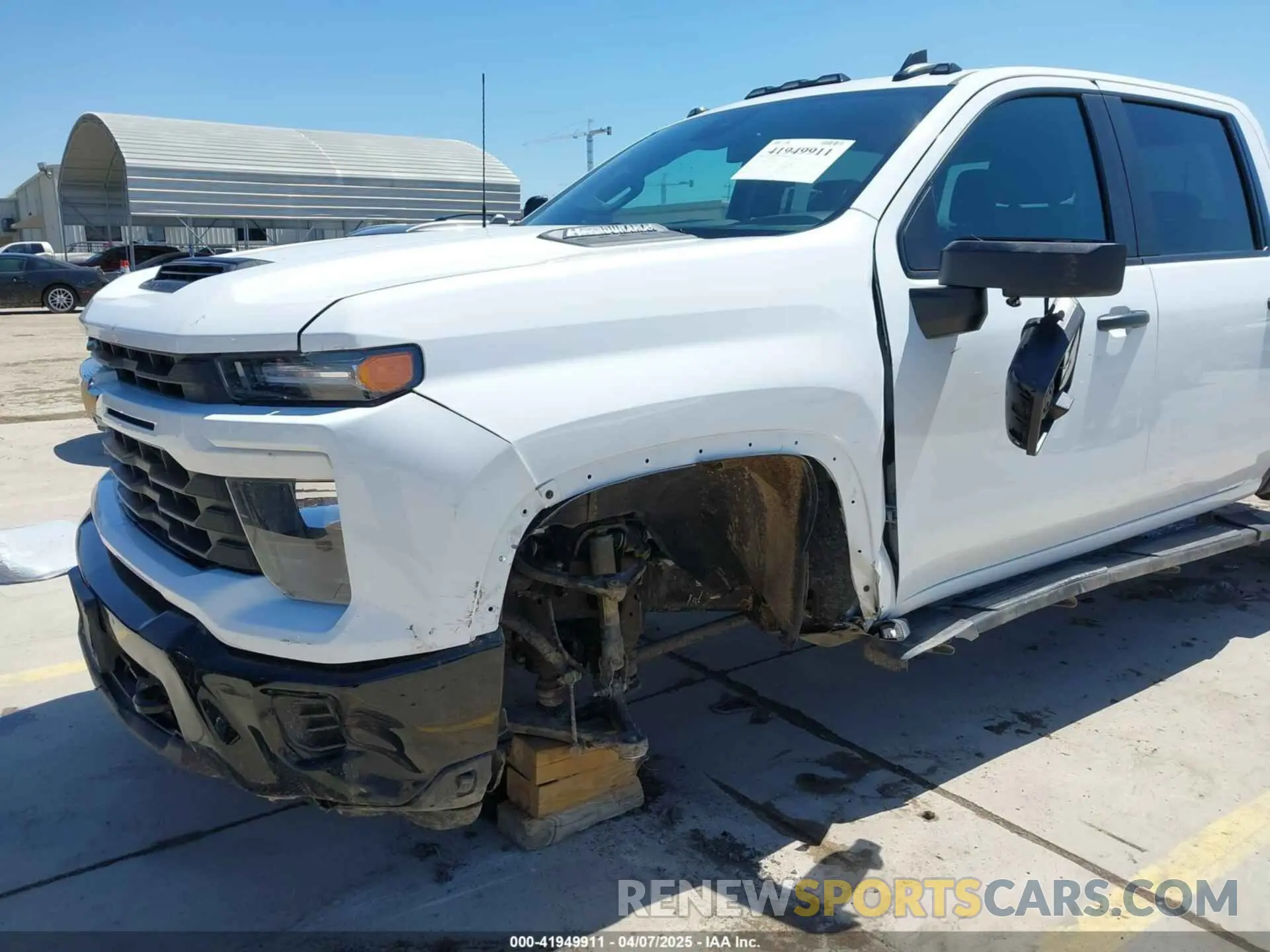 11 Photograph of a damaged car 2GC4YMEY2R1108296 CHEVROLET SILVERADO 2500HD 2024