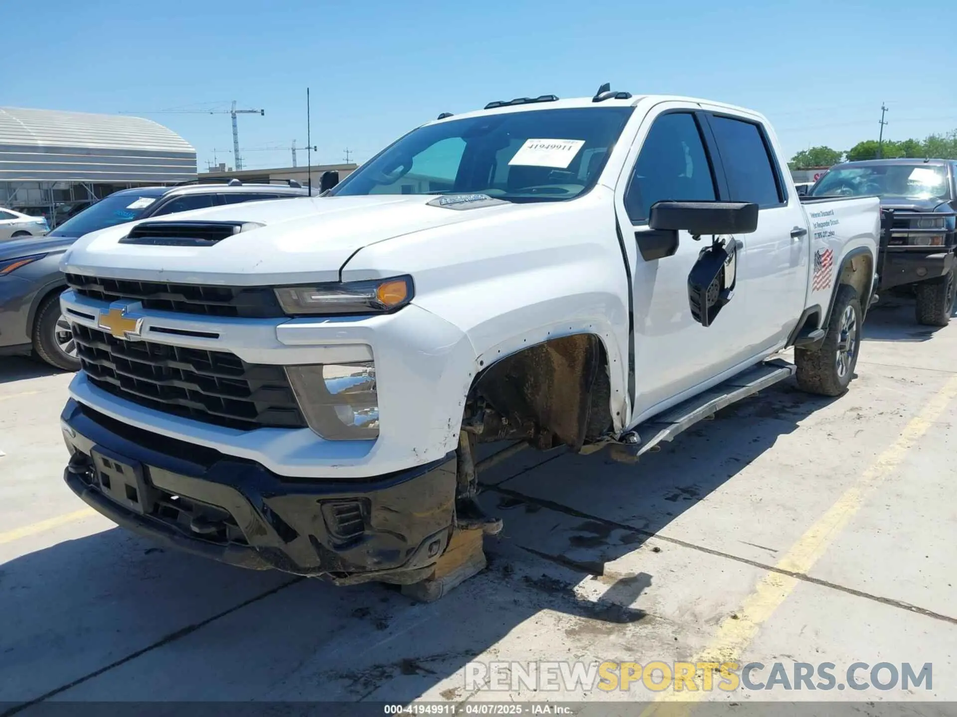 2 Photograph of a damaged car 2GC4YMEY2R1108296 CHEVROLET SILVERADO 2500HD 2024