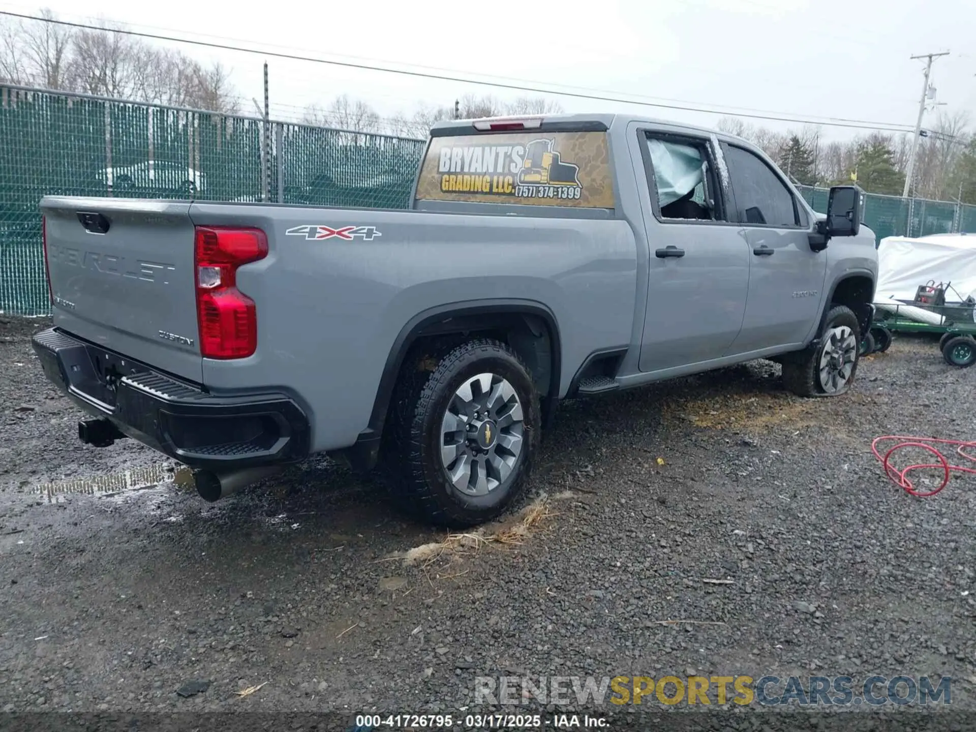 4 Photograph of a damaged car 2GC4YMEY6R1261280 CHEVROLET SILVERADO 2500HD 2024