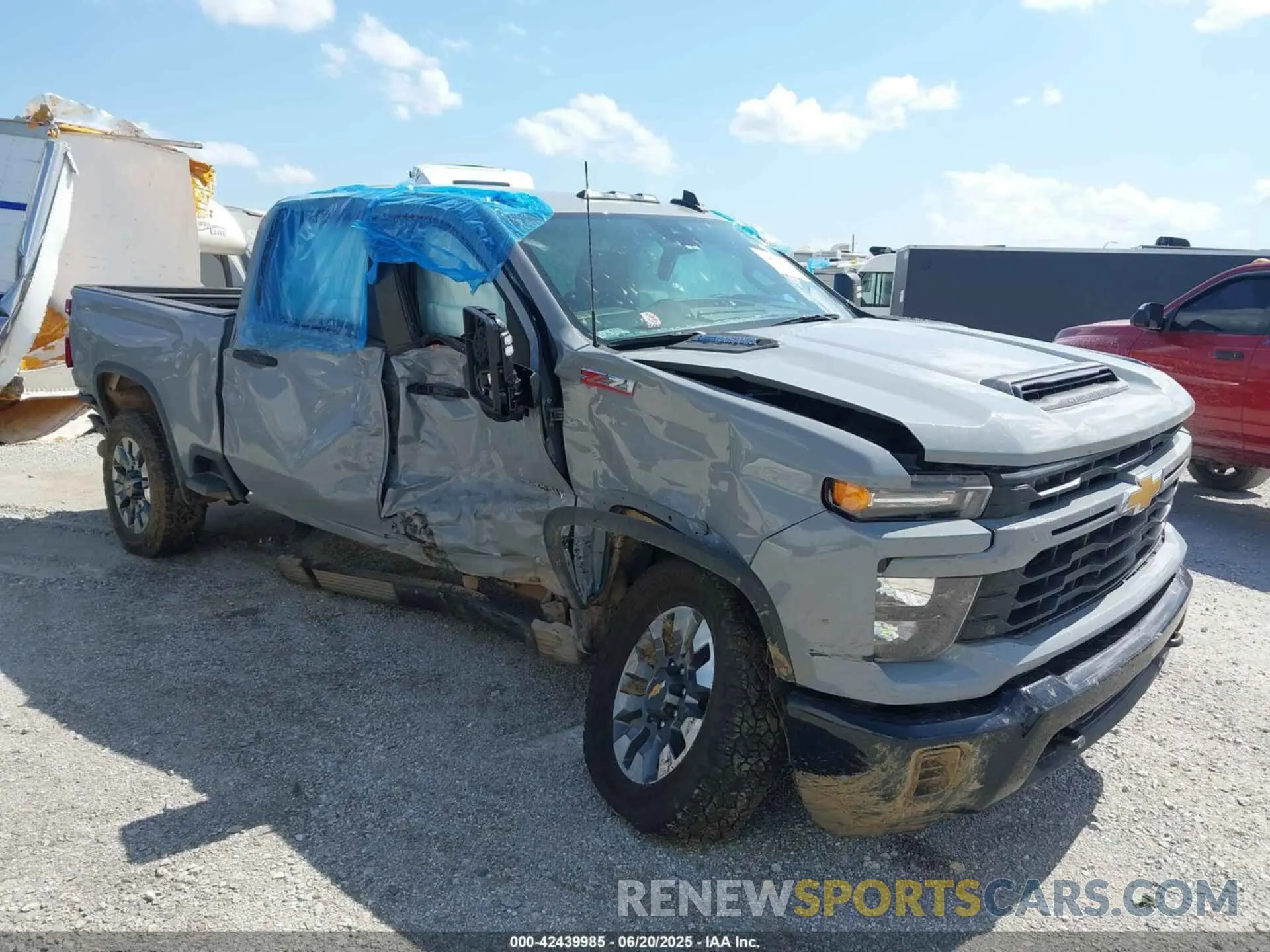 1 Photograph of a damaged car 2GC4YMEYXR1251657 CHEVROLET SILVERADO 2500HD 2024