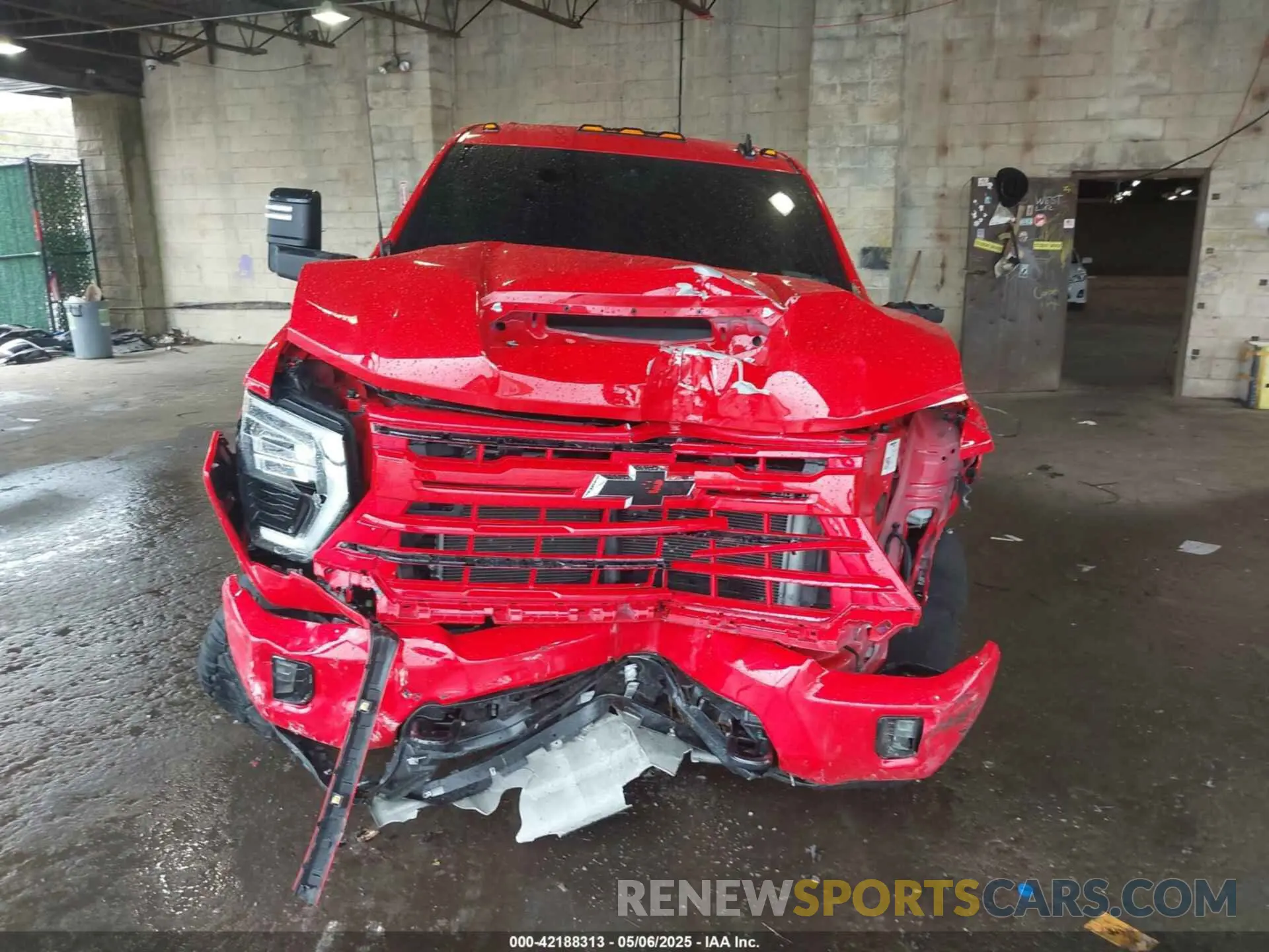 12 Photograph of a damaged car 2GC4YNE75R1237713 CHEVROLET SILVERADO 2500HD 2024