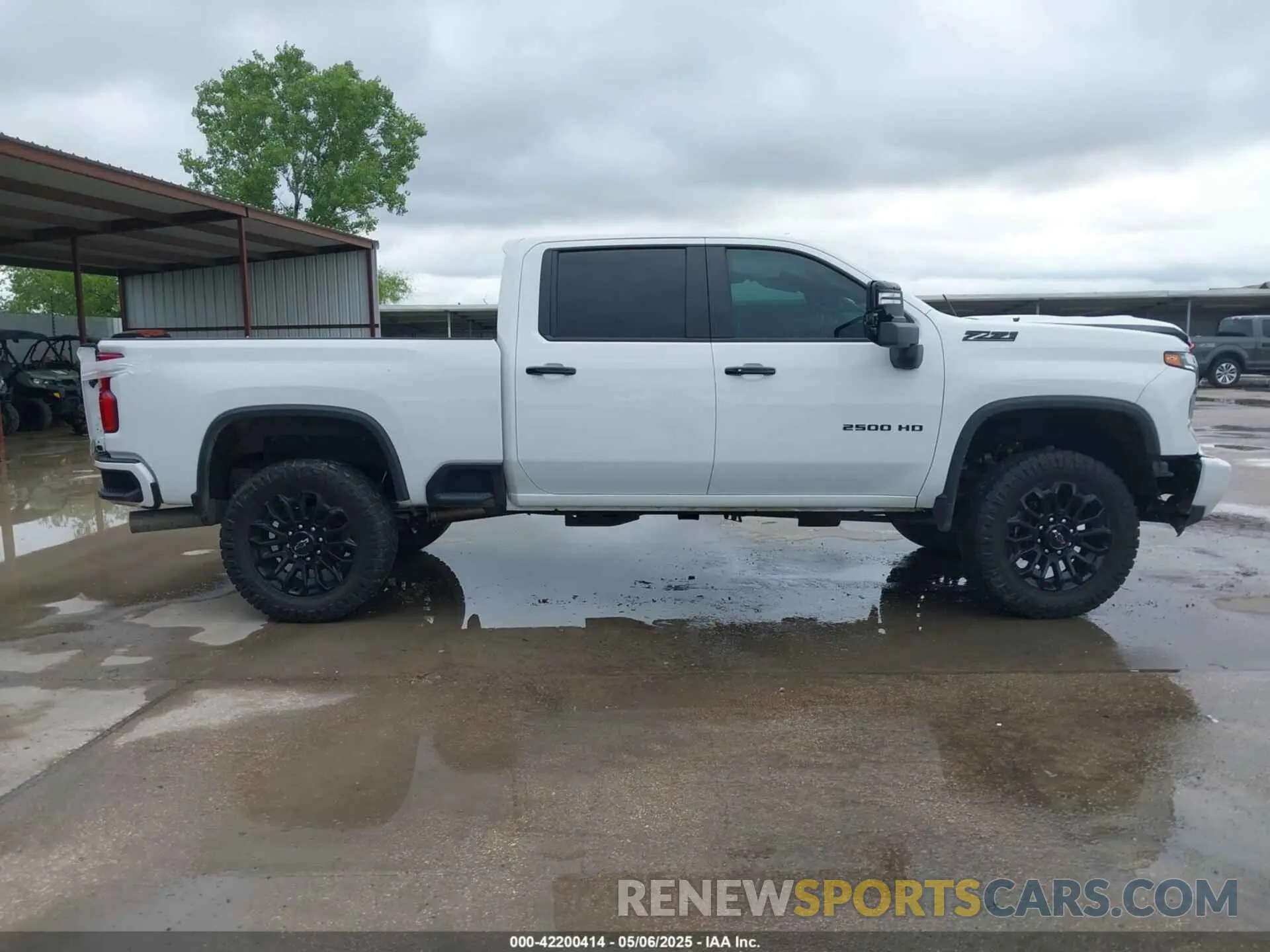 13 Photograph of a damaged car 2GC4YNEY1R1181424 CHEVROLET SILVERADO 2500HD 2024