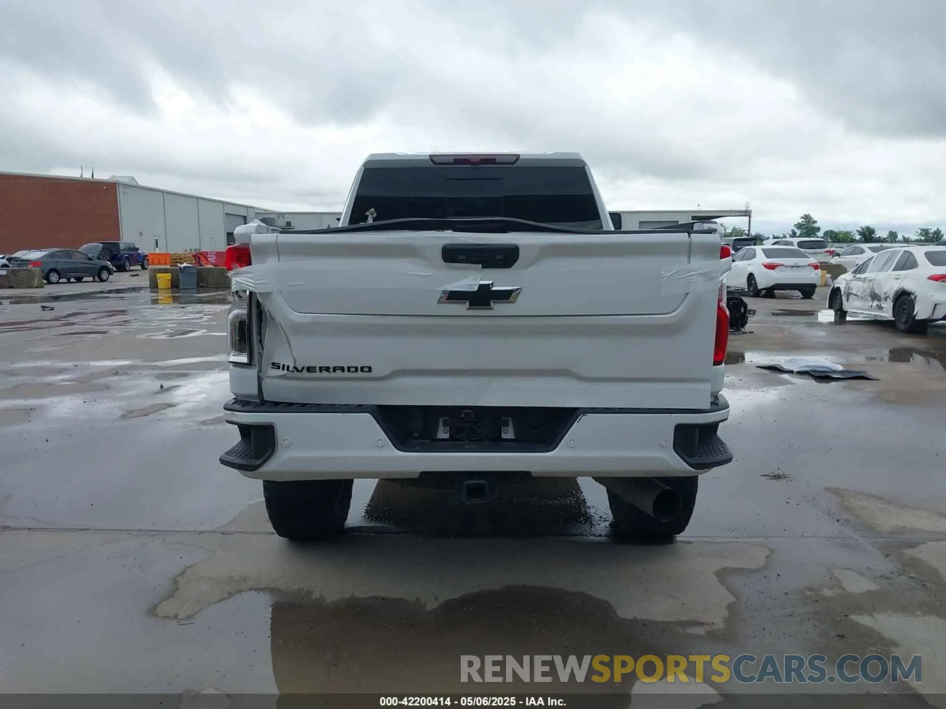 15 Photograph of a damaged car 2GC4YNEY1R1181424 CHEVROLET SILVERADO 2500HD 2024