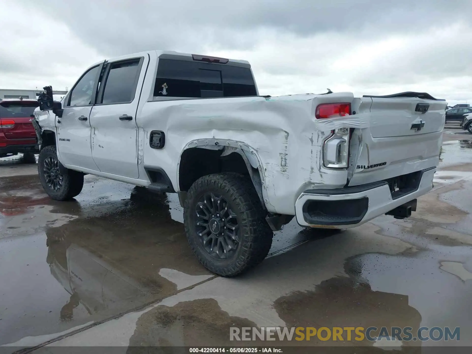 3 Photograph of a damaged car 2GC4YNEY1R1181424 CHEVROLET SILVERADO 2500HD 2024