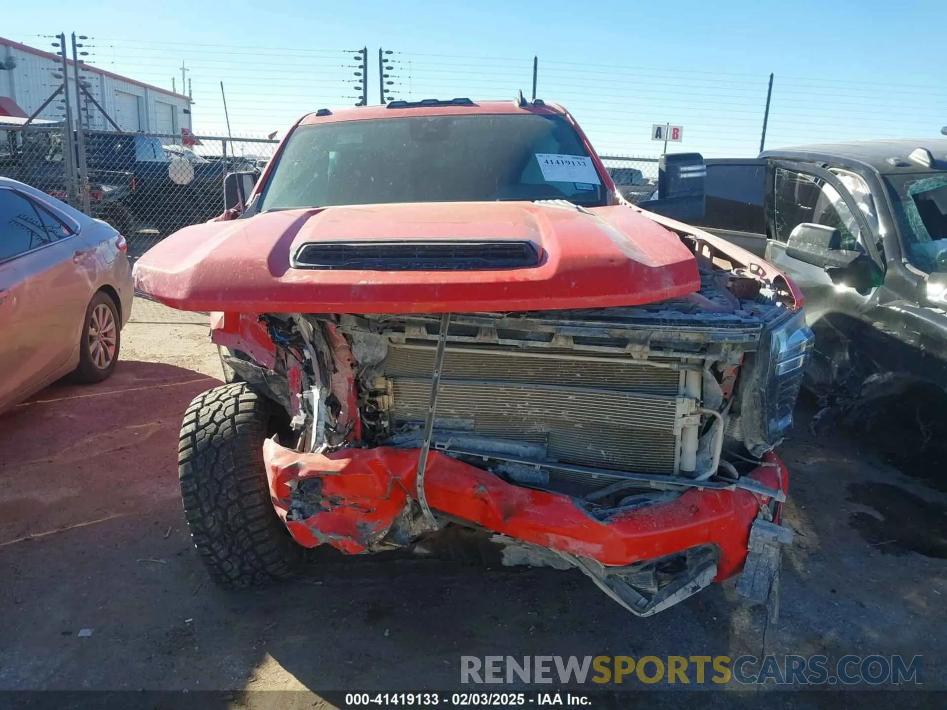 12 Photograph of a damaged car 2GC4YNEY2R1236740 CHEVROLET SILVERADO 2500HD 2024