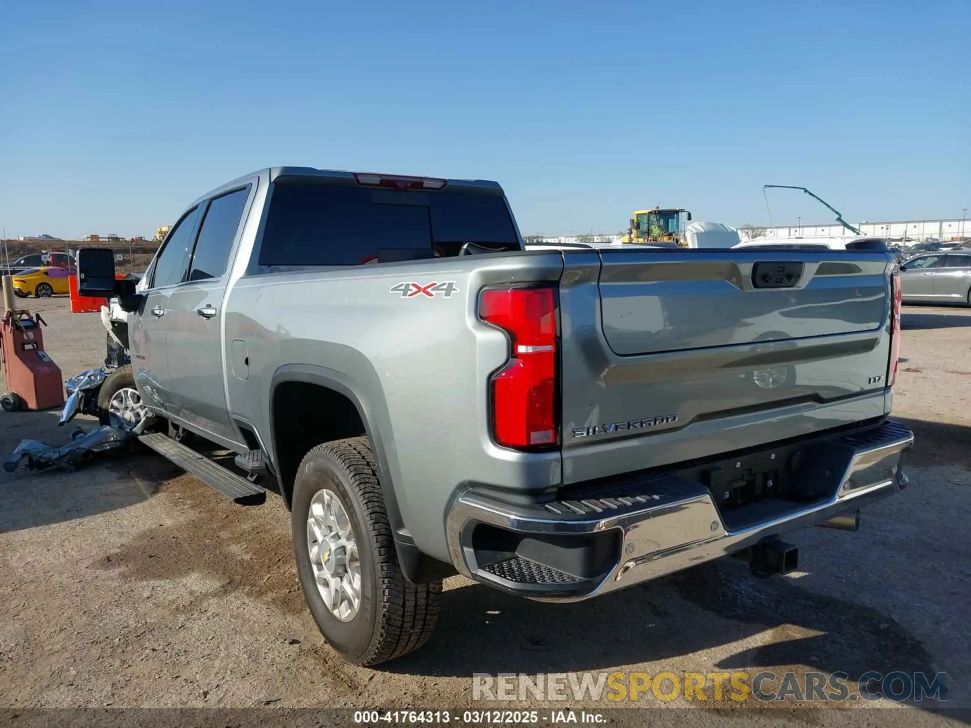 3 Photograph of a damaged car 2GC4YPEY1R1107948 CHEVROLET SILVERADO 2500HD 2024