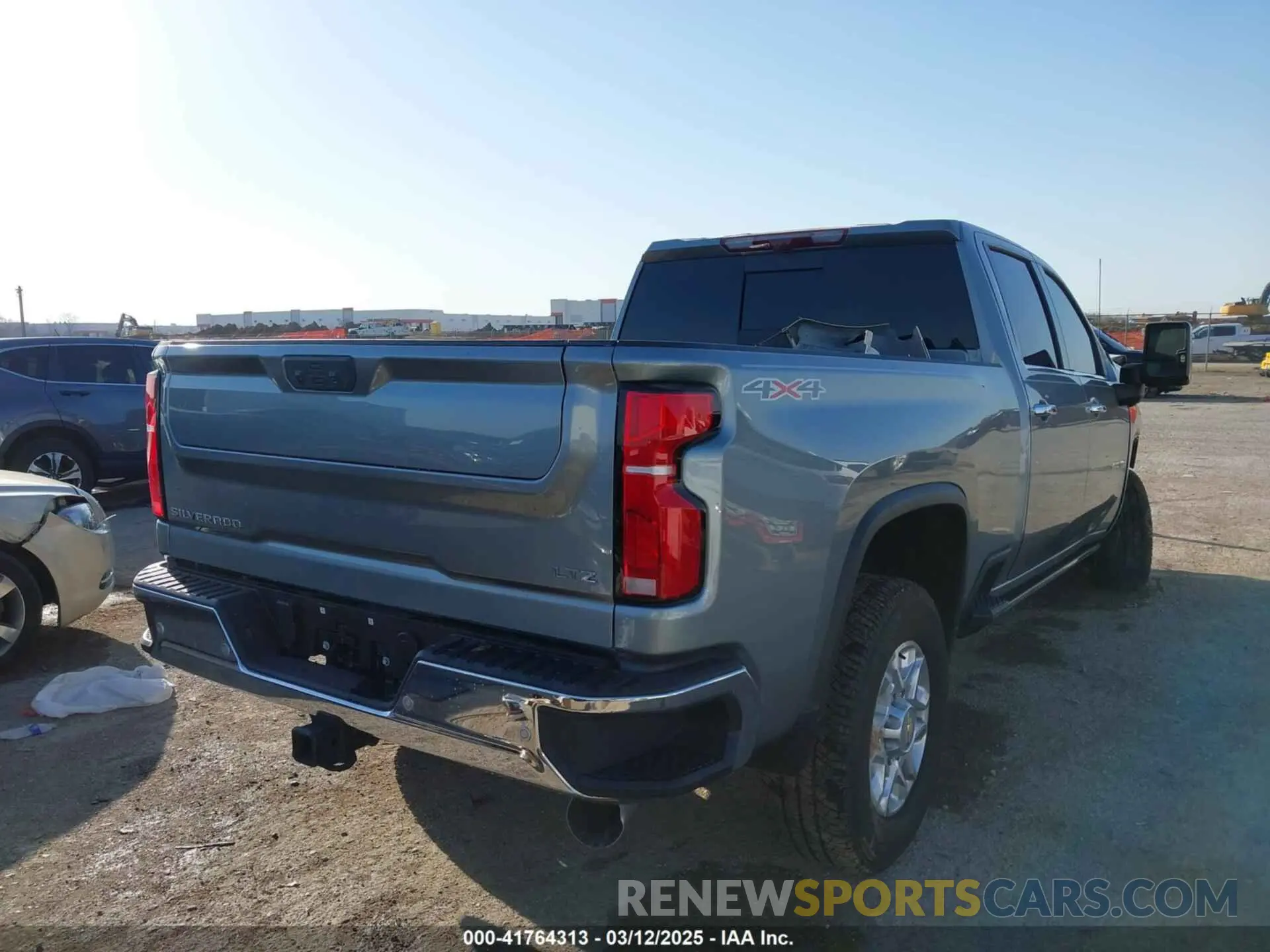 4 Photograph of a damaged car 2GC4YPEY1R1107948 CHEVROLET SILVERADO 2500HD 2024