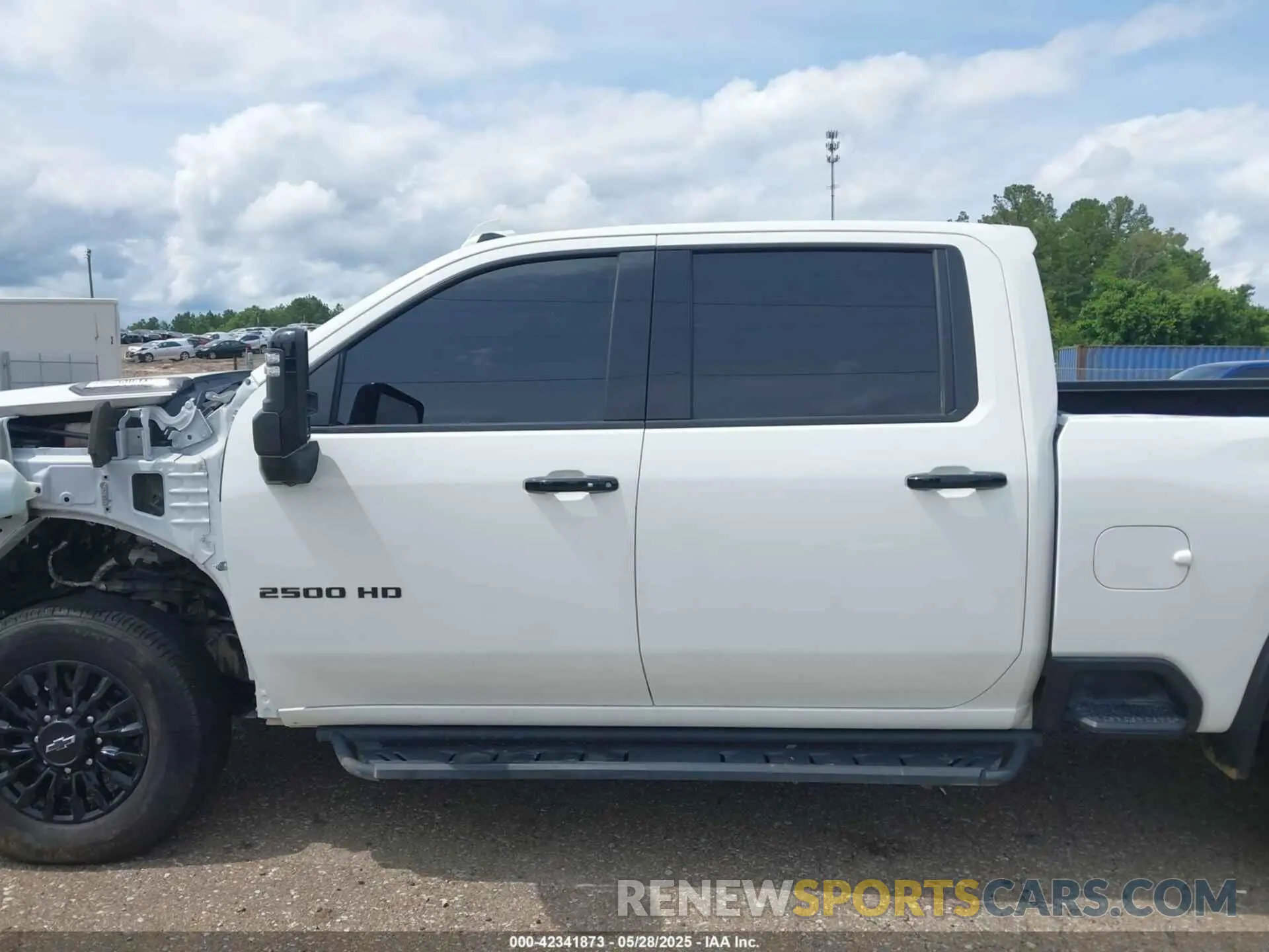 18 Photograph of a damaged car 2GC4YPEY2R1202096 CHEVROLET SILVERADO 2500HD 2024
