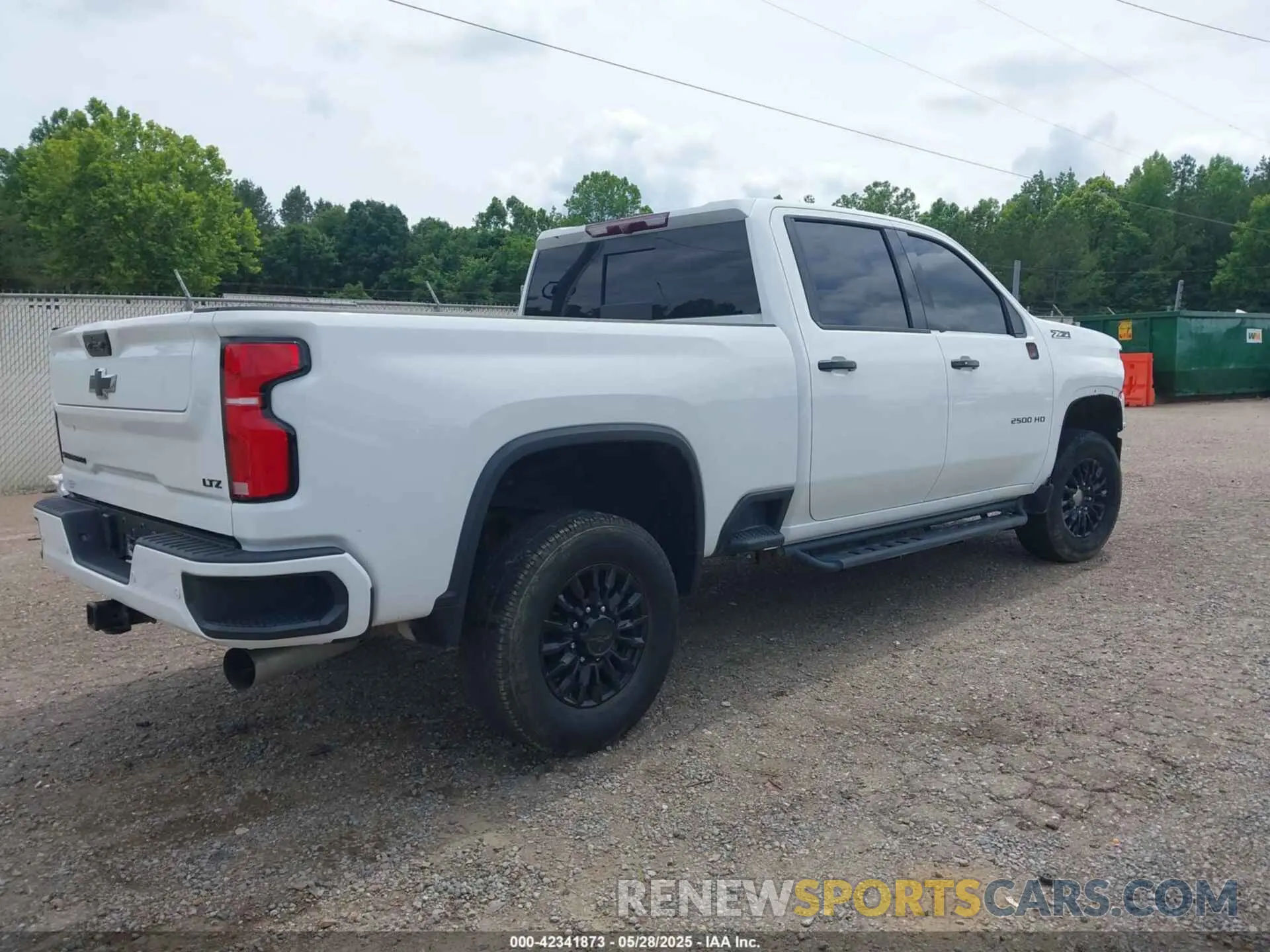 4 Photograph of a damaged car 2GC4YPEY2R1202096 CHEVROLET SILVERADO 2500HD 2024