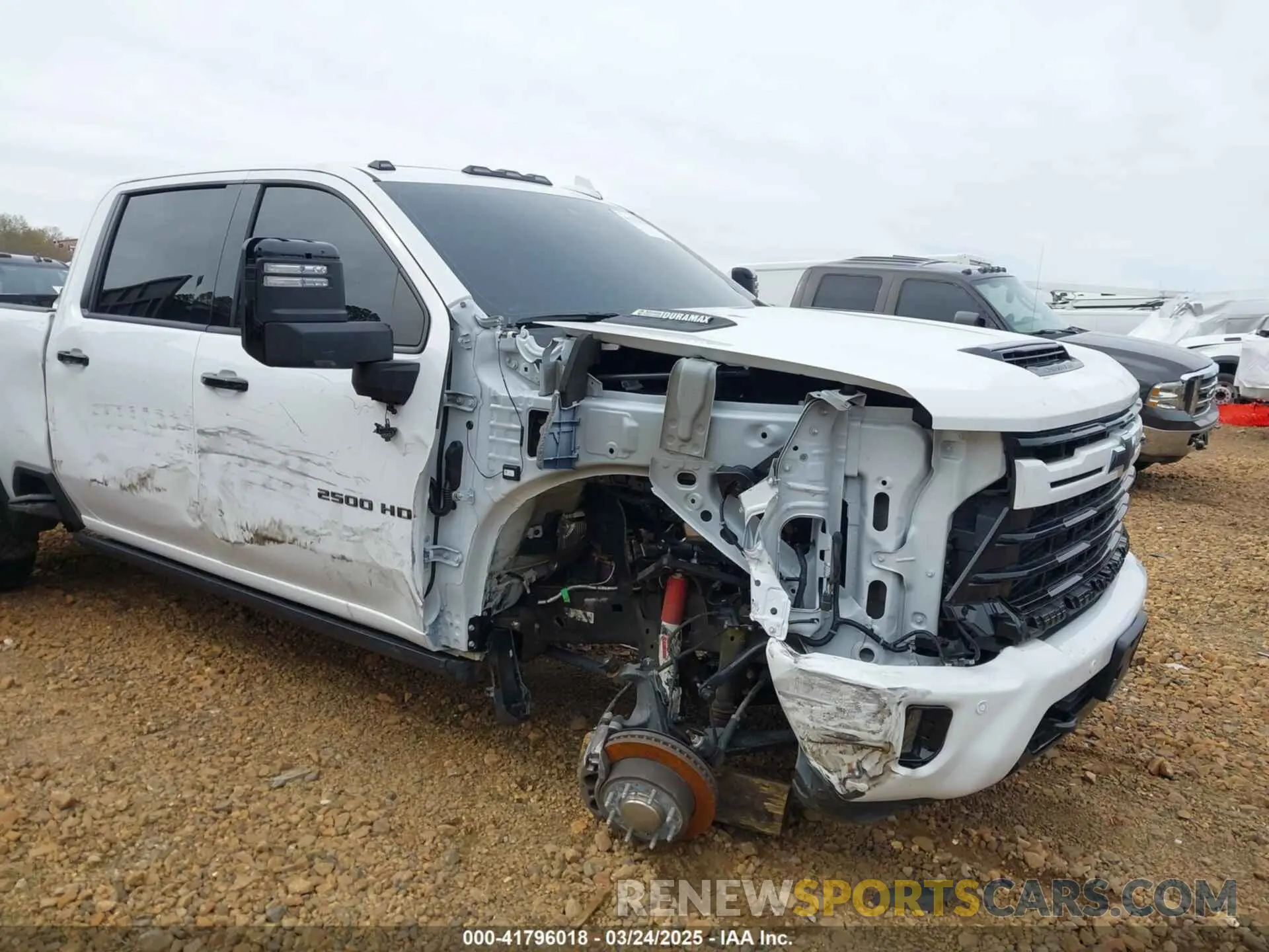 11 Photograph of a damaged car 2GC4YPEY3R1256264 CHEVROLET SILVERADO 2500HD 2024